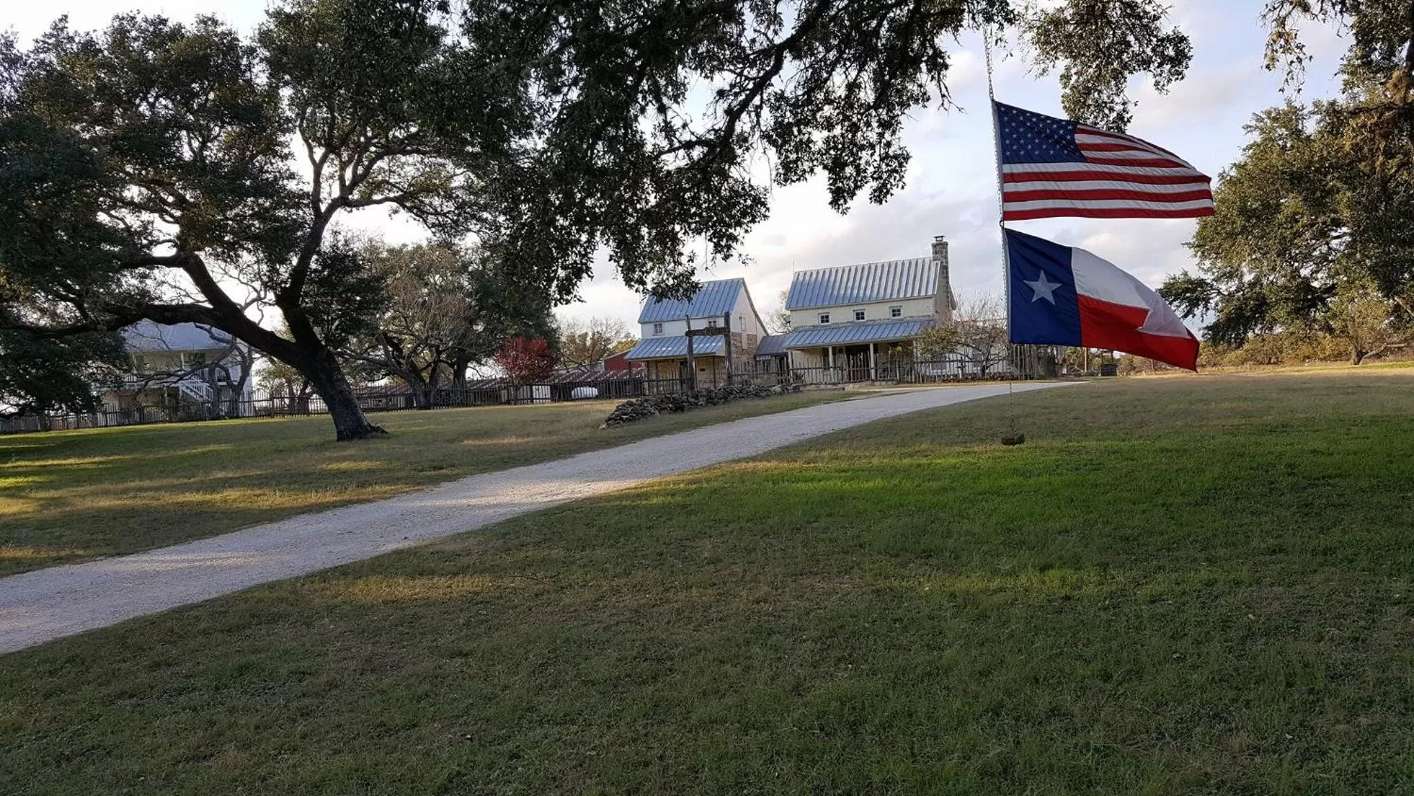 Property Building in Full Moon Inn