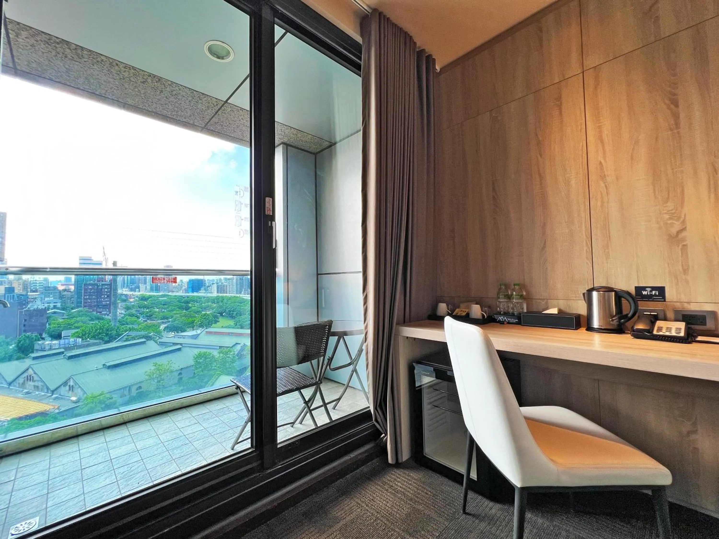 Balcony/Terrace in Wallsun Hotel