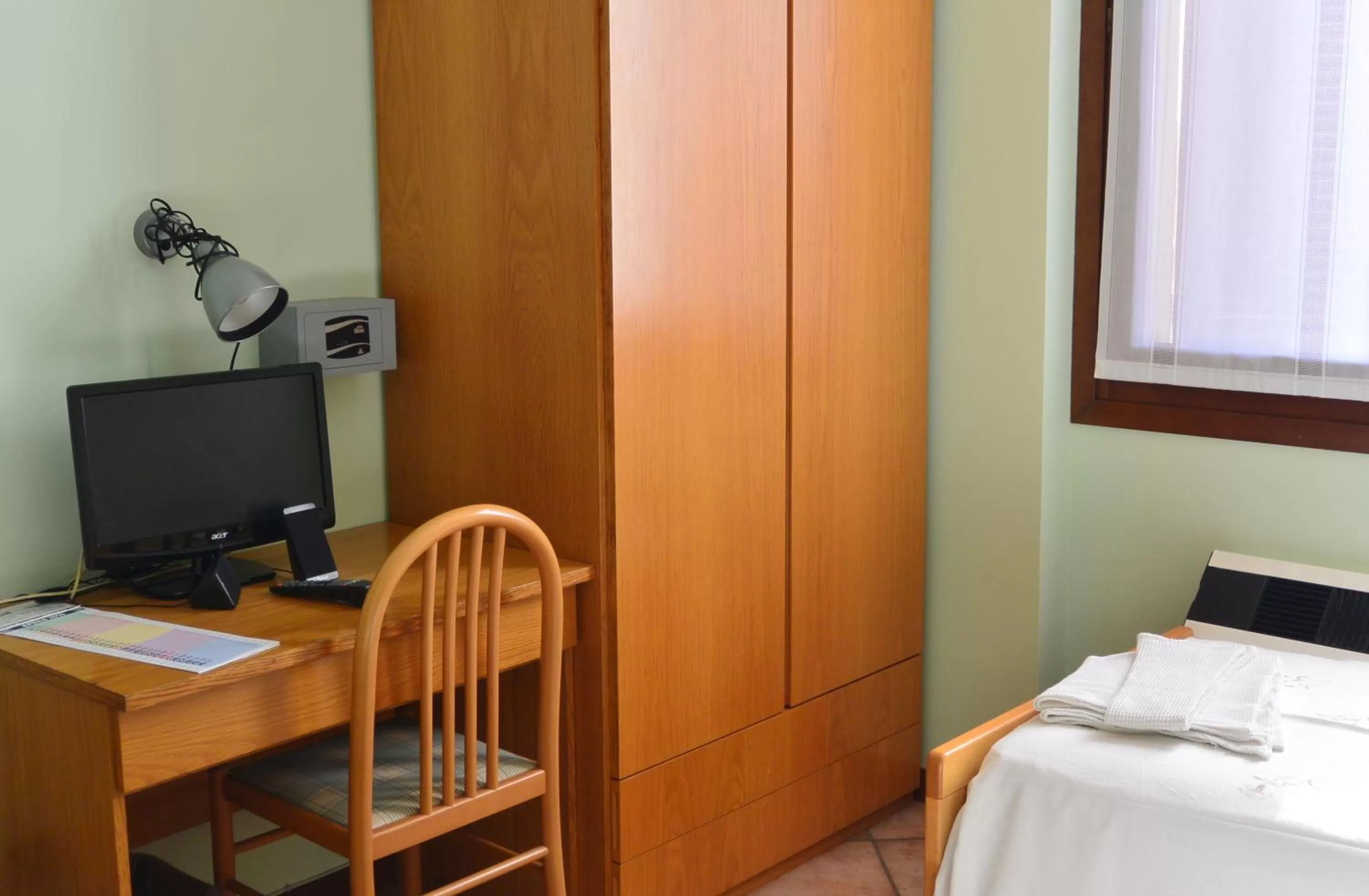 Bed in Albergo Escondido