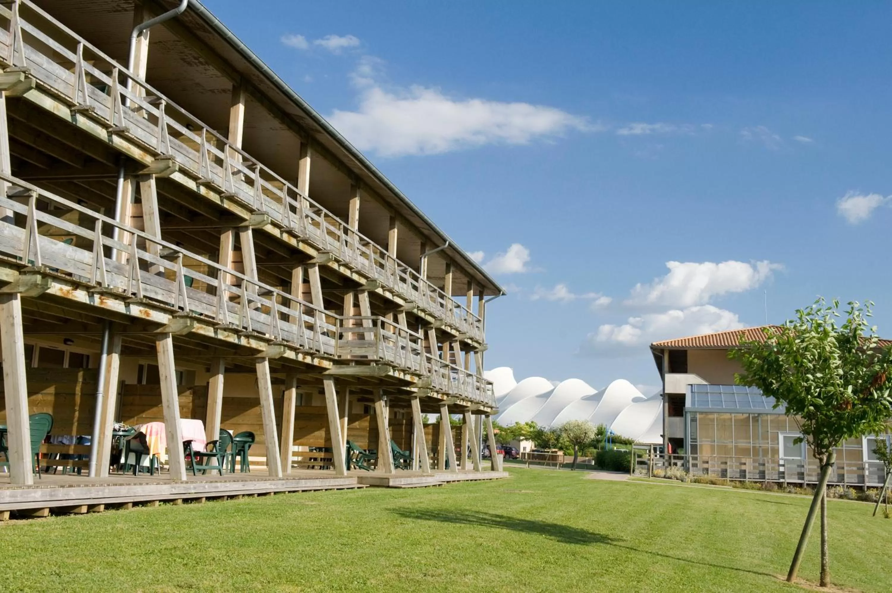 Property building in Résidence Pierre & Vacances Les Rives de la Seugne
