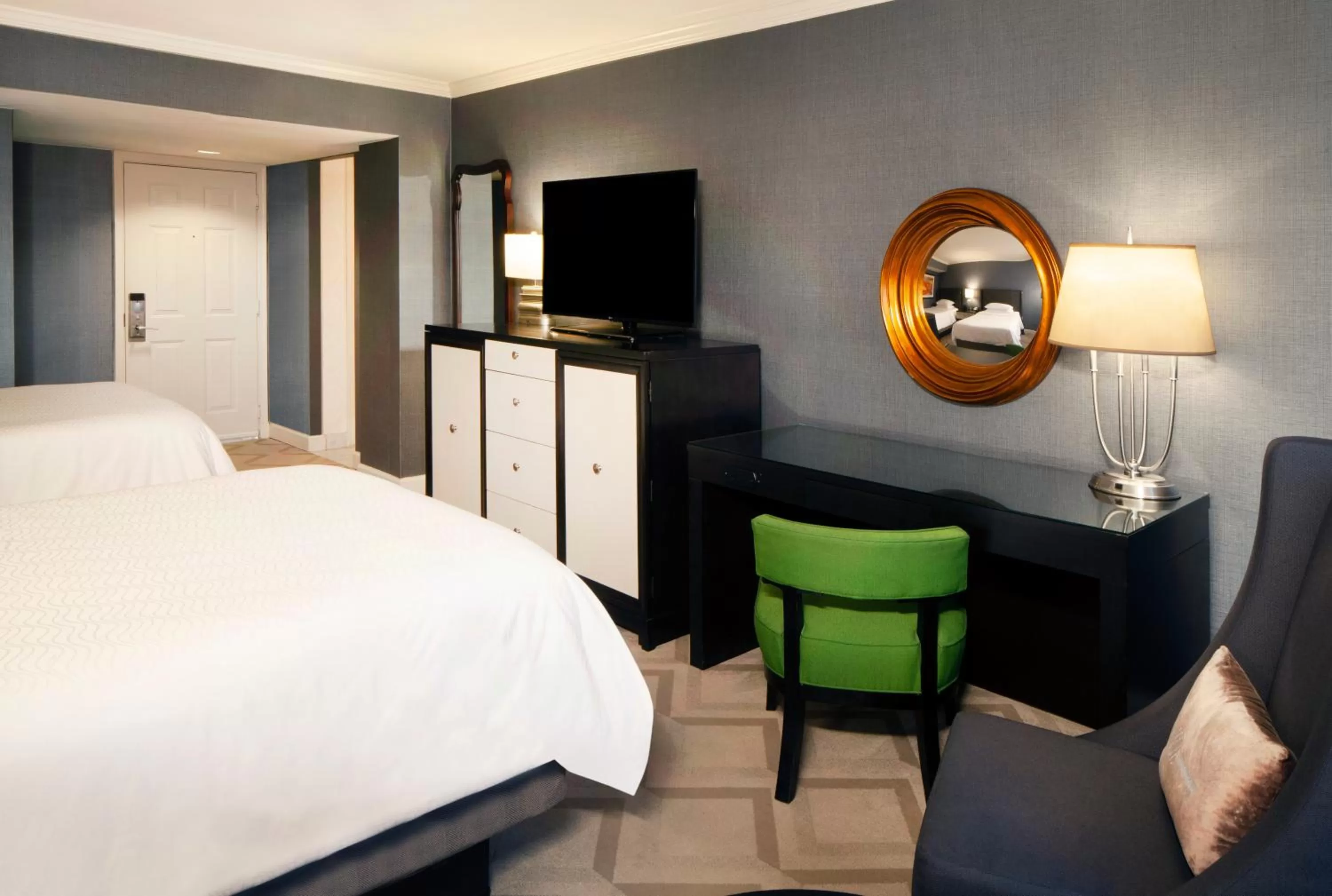 TV and multimedia, Bed in Melrose Georgetown Hotel