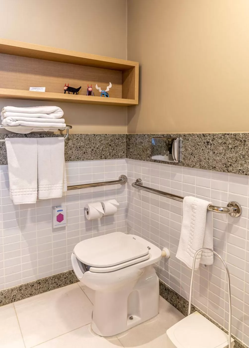 Bathroom in Iu-á Hotel