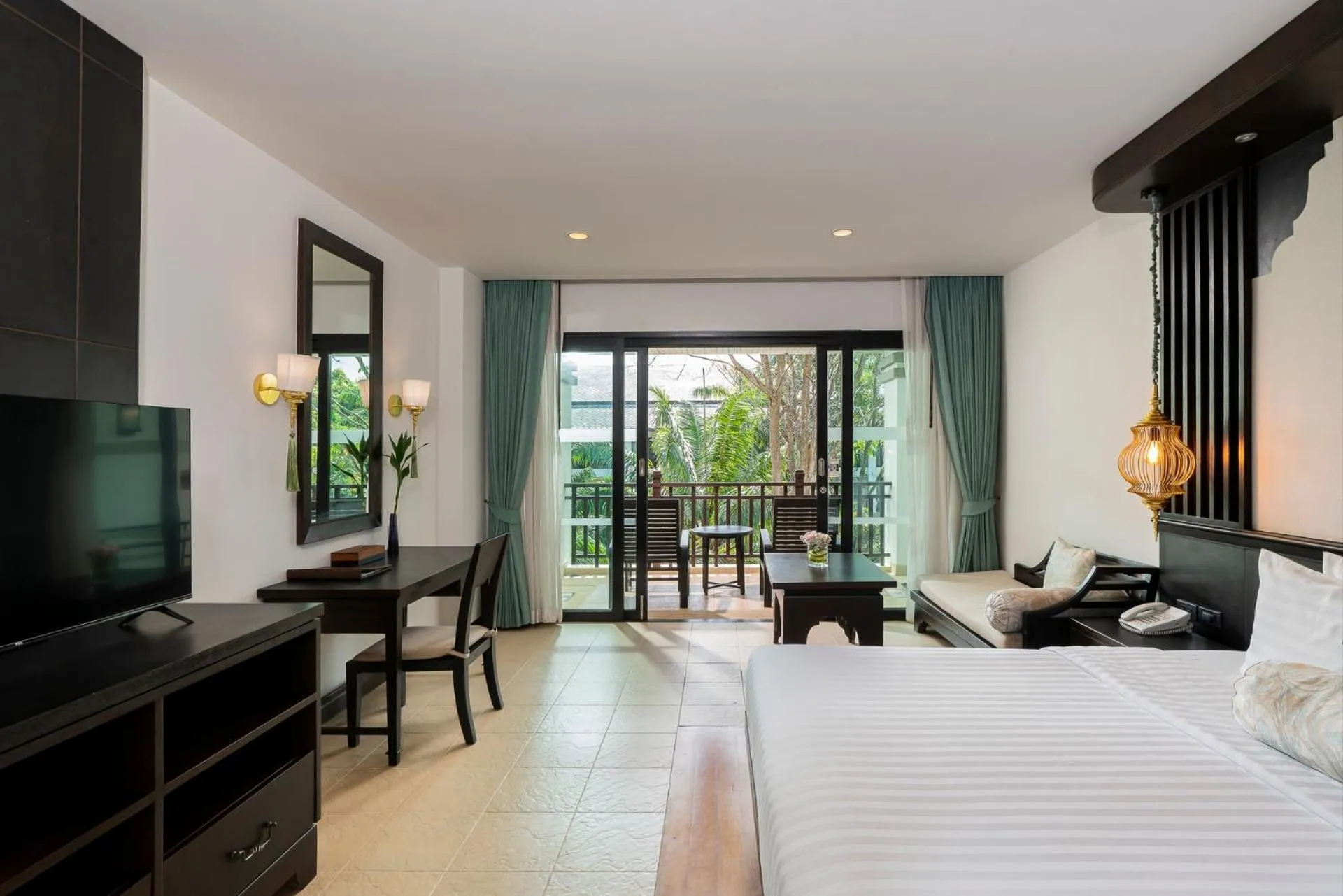 Bed in Ravindra Beach Resort & Spa - SHA Extra Plus