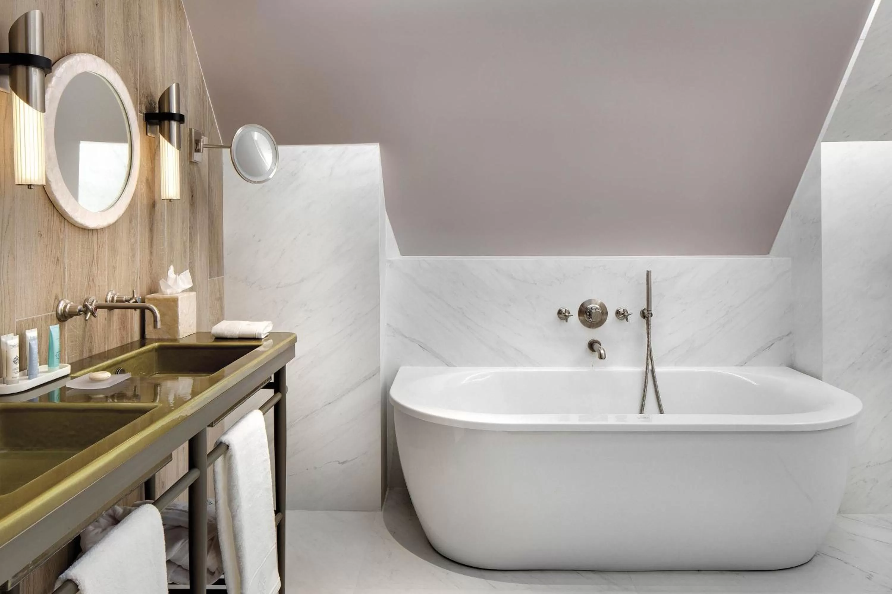 Bathroom in La Demeure Montaigne