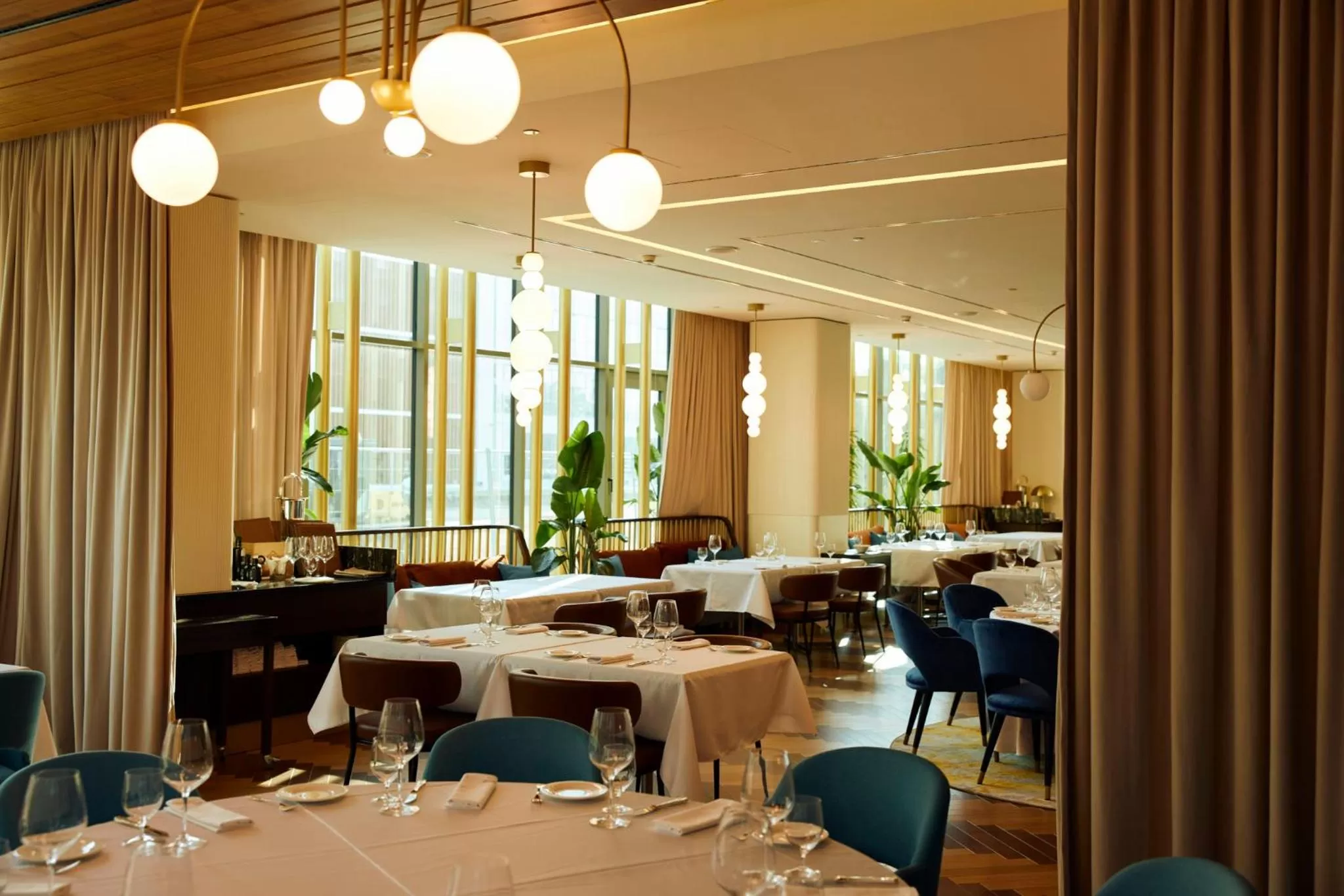 Restaurant/places to eat in Crowne Plaza Belgrade by IHG