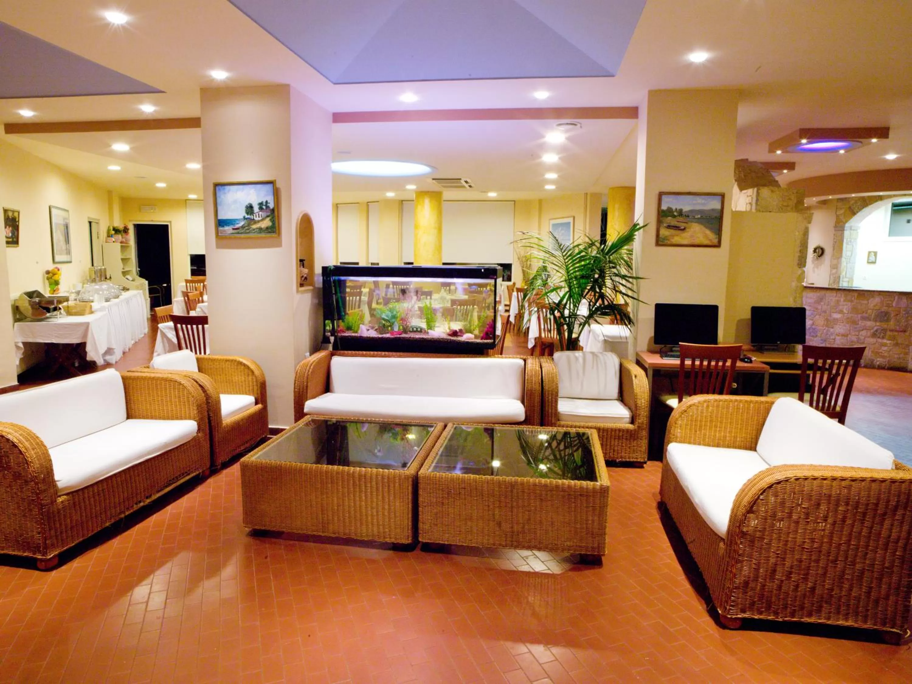 Lounge or bar in Thomas Beach Hotel