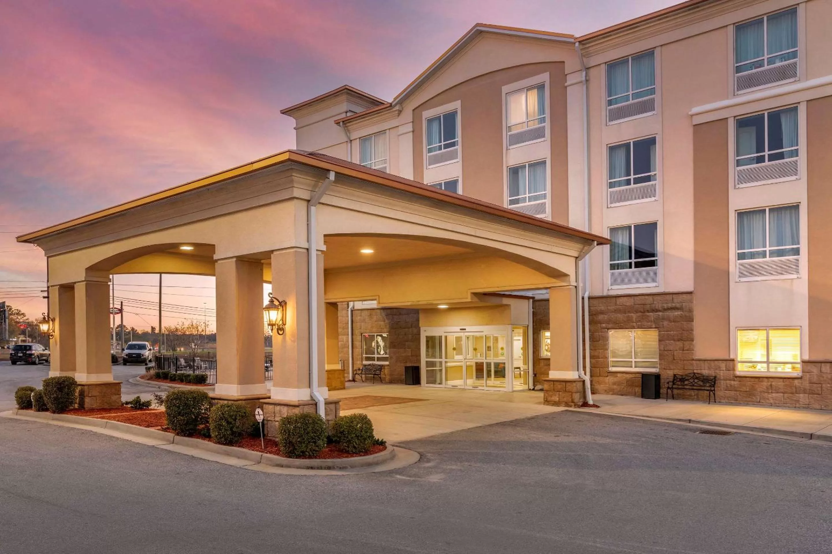Comfort Inn & Suites