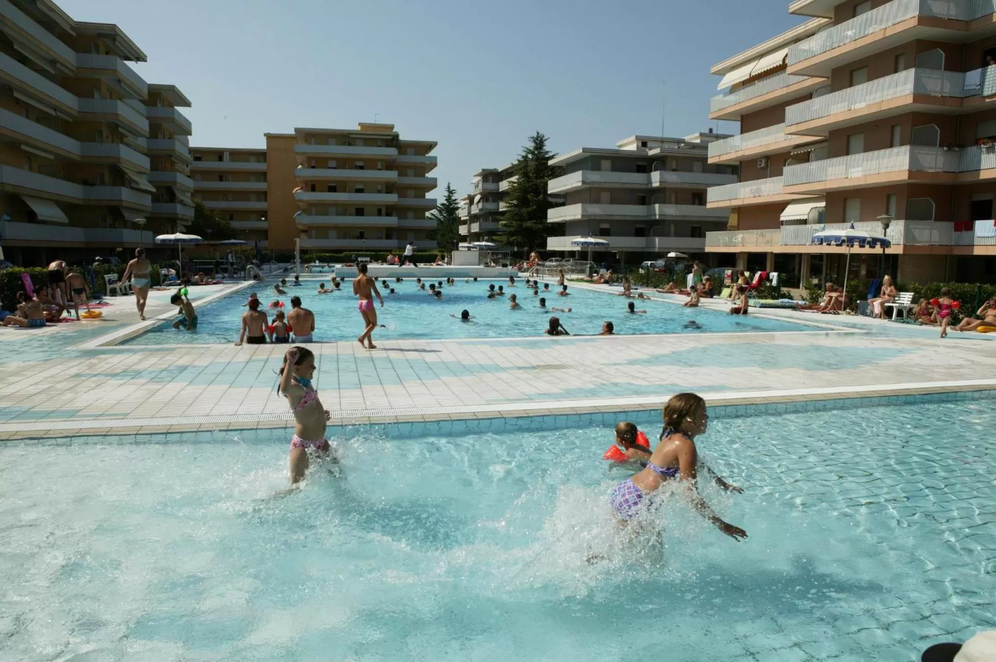 Swimming Pool in Residence Valbella - GETURHOTELS