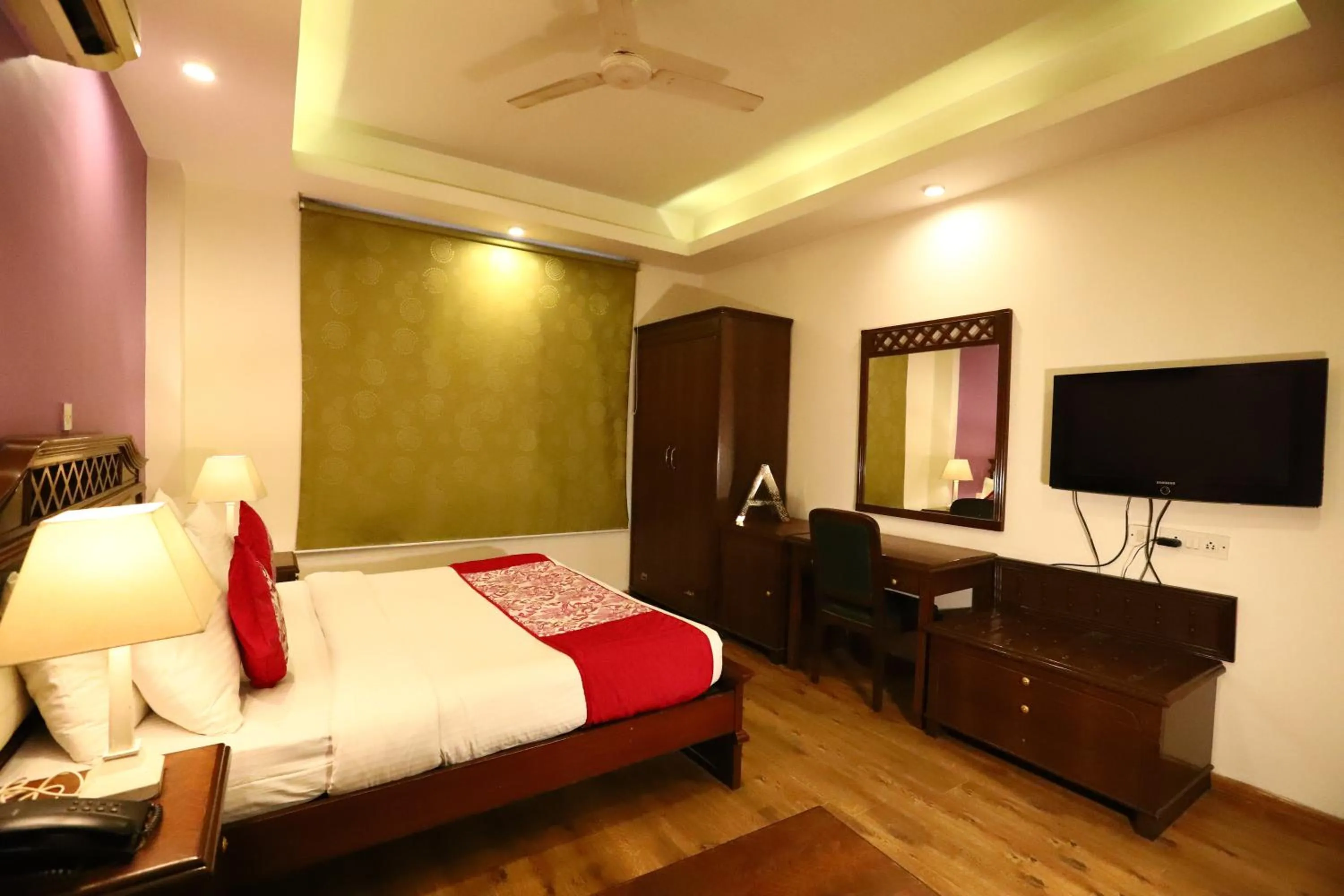 Photo of the whole room, Bed in Hotel Ambica Palace AIIMS New Delhi - Couple Friendly Local ID Accepted