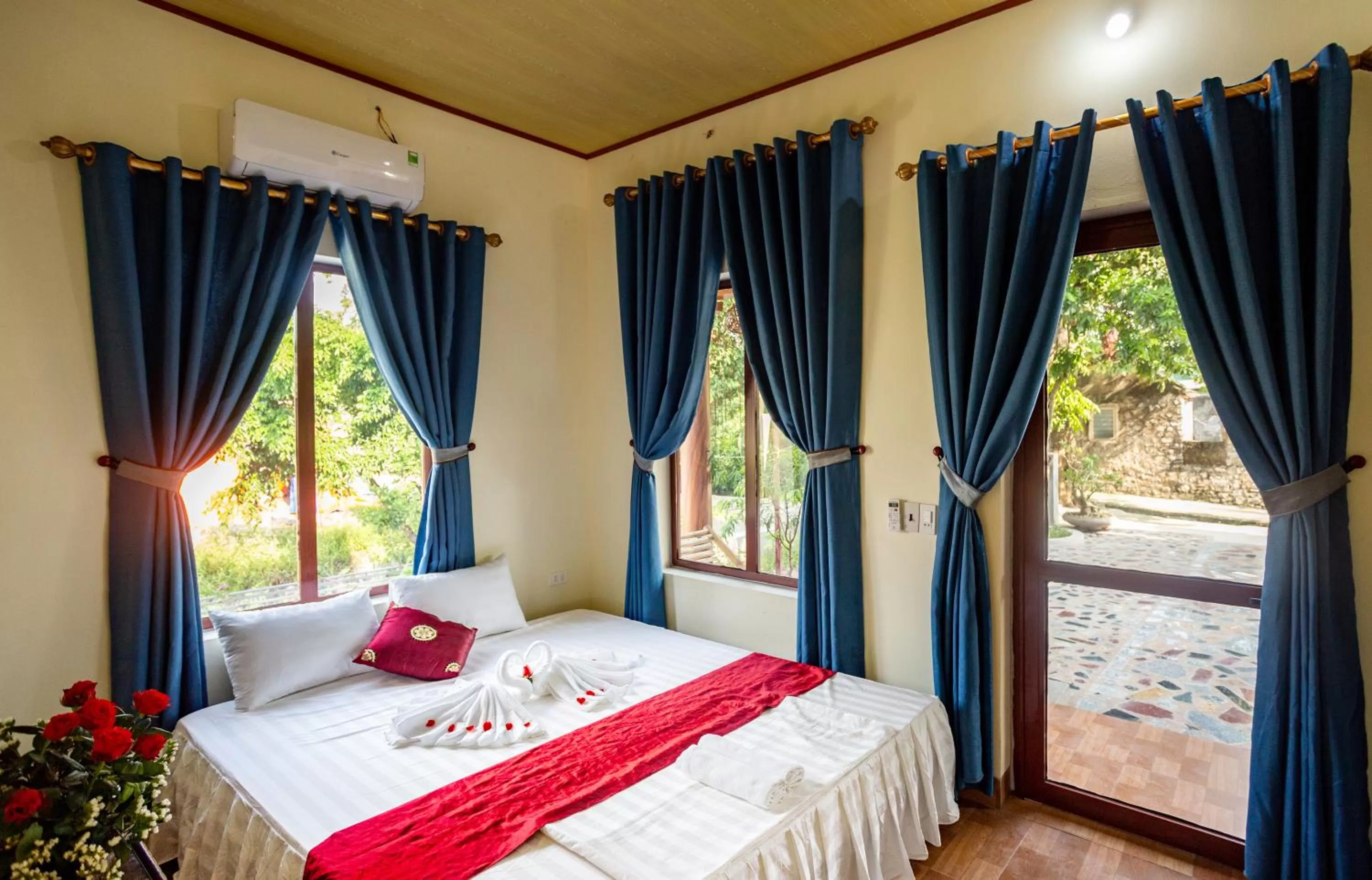 Hang Mua Central Homestay