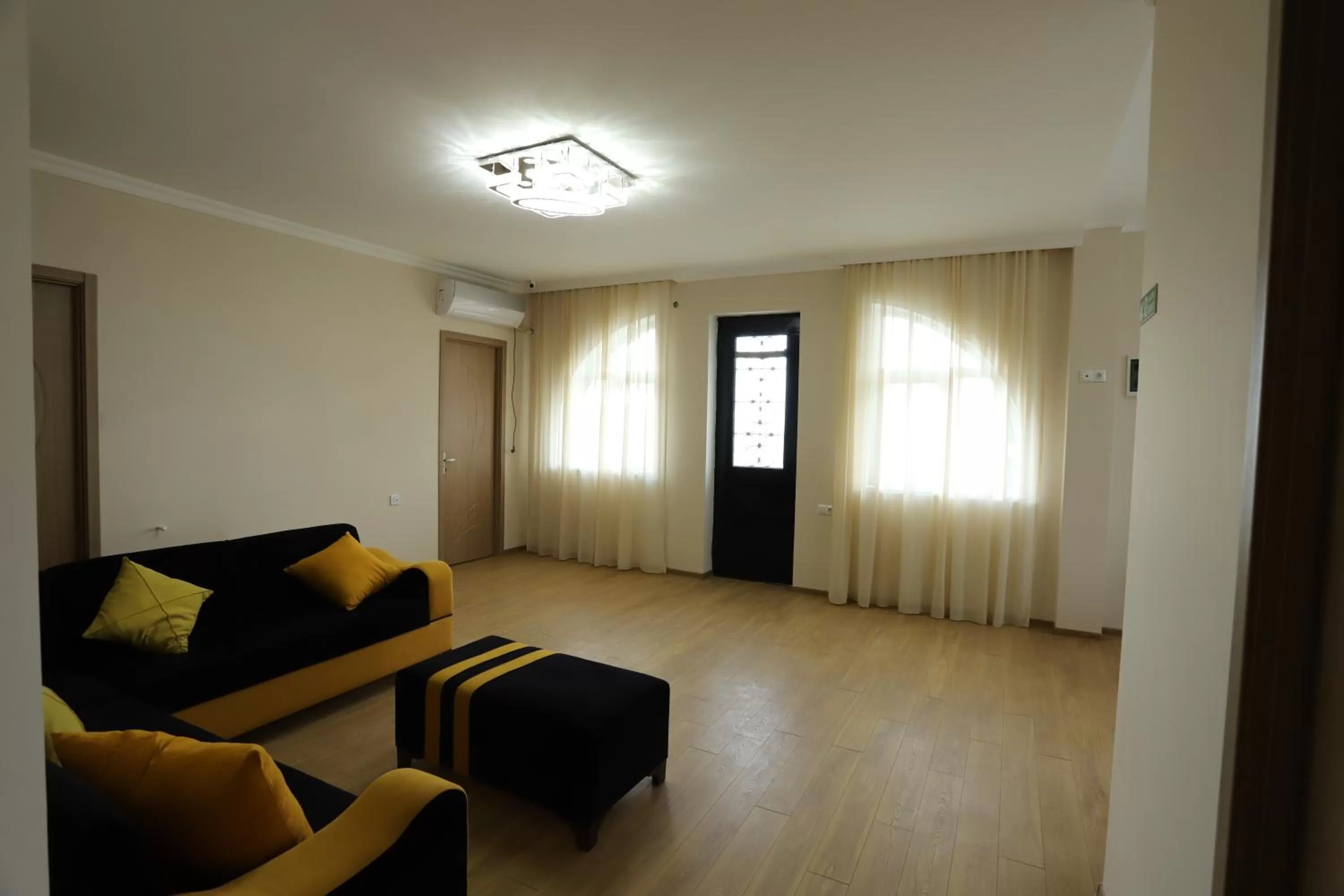 Seating area in Hotel Hollywood