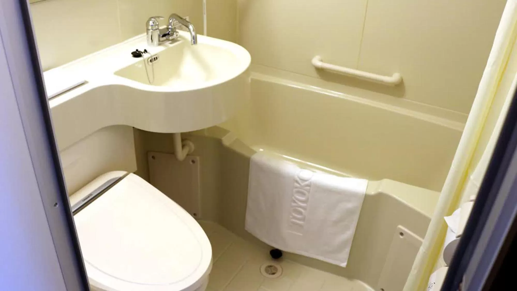 Bathroom in Toyoko Inn Osaka Taniyon Kosaten