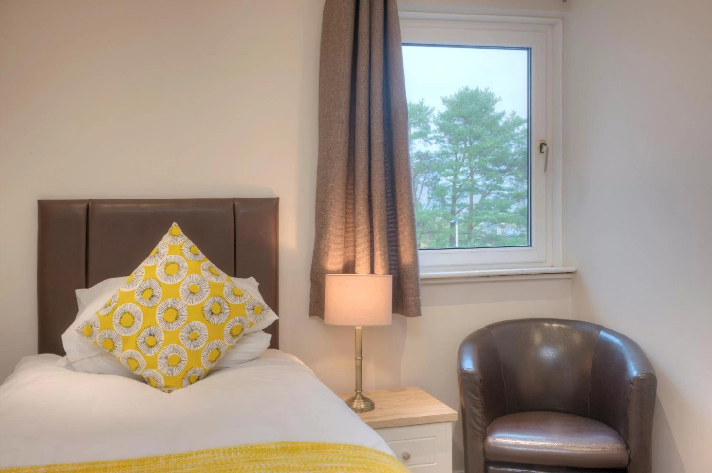 Bedroom, Bed in Falls of Lora Hotel