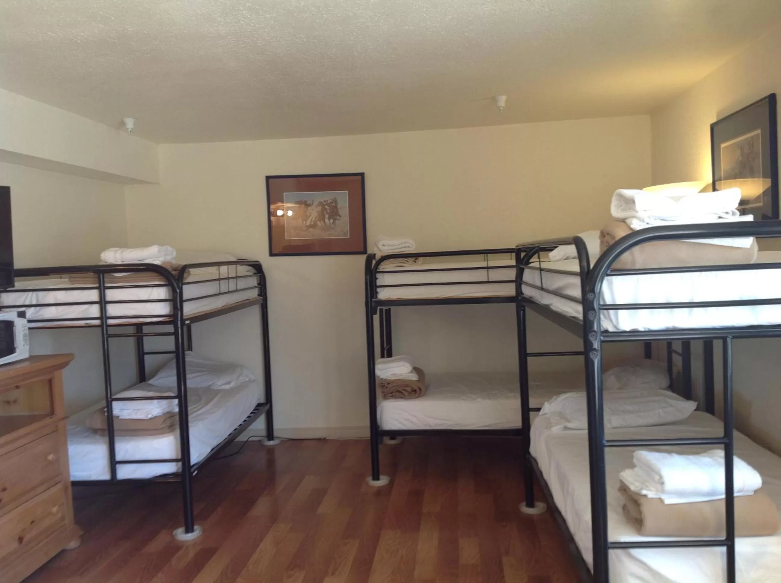 bunk bed, Bed in Whitney Portal Hotel And Hostel