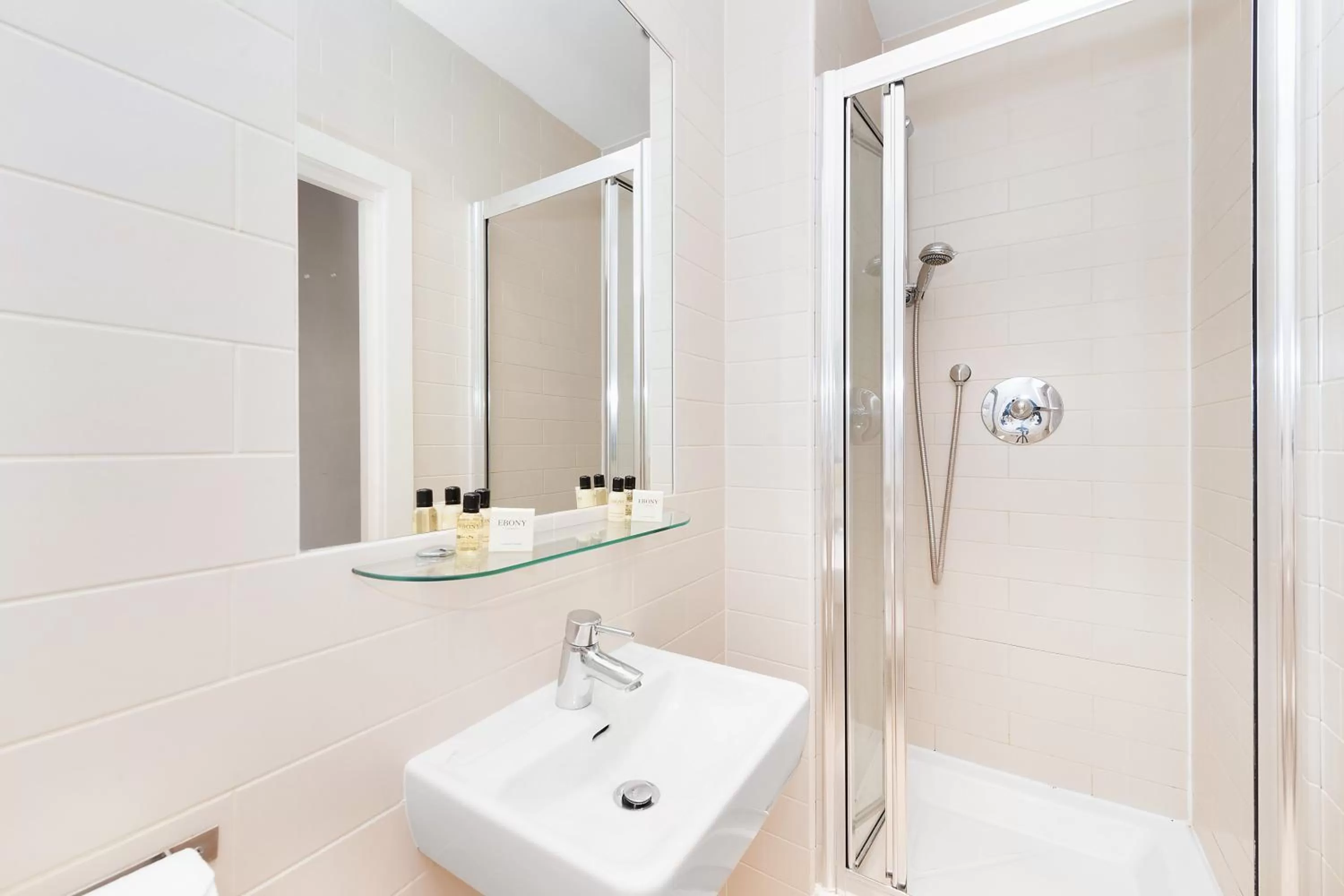 Bathroom in Hyde Park Executive Apartments