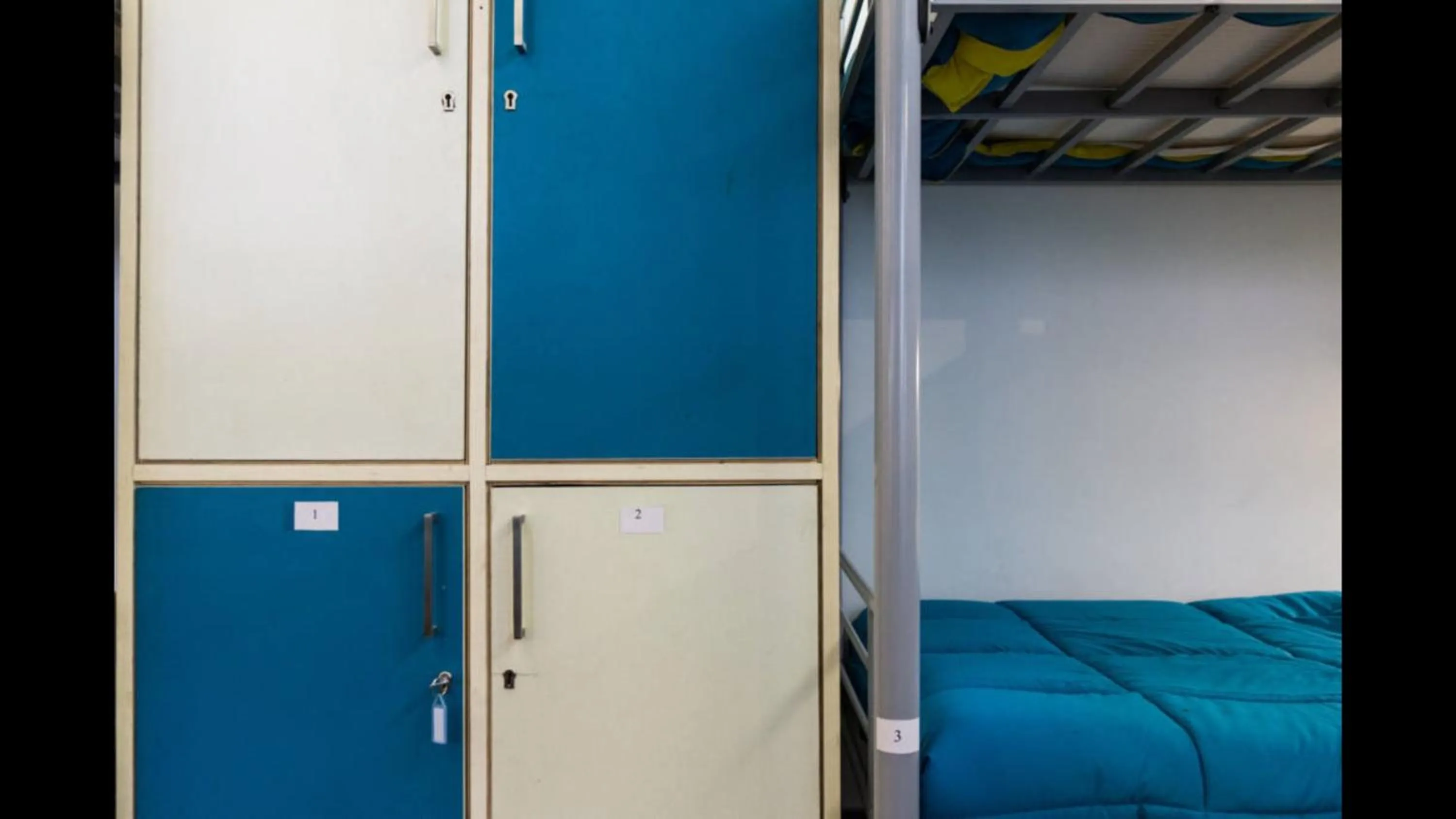 bunk bed, Bed in Joey's Hostel Delhi - 20 mins from Railway Station