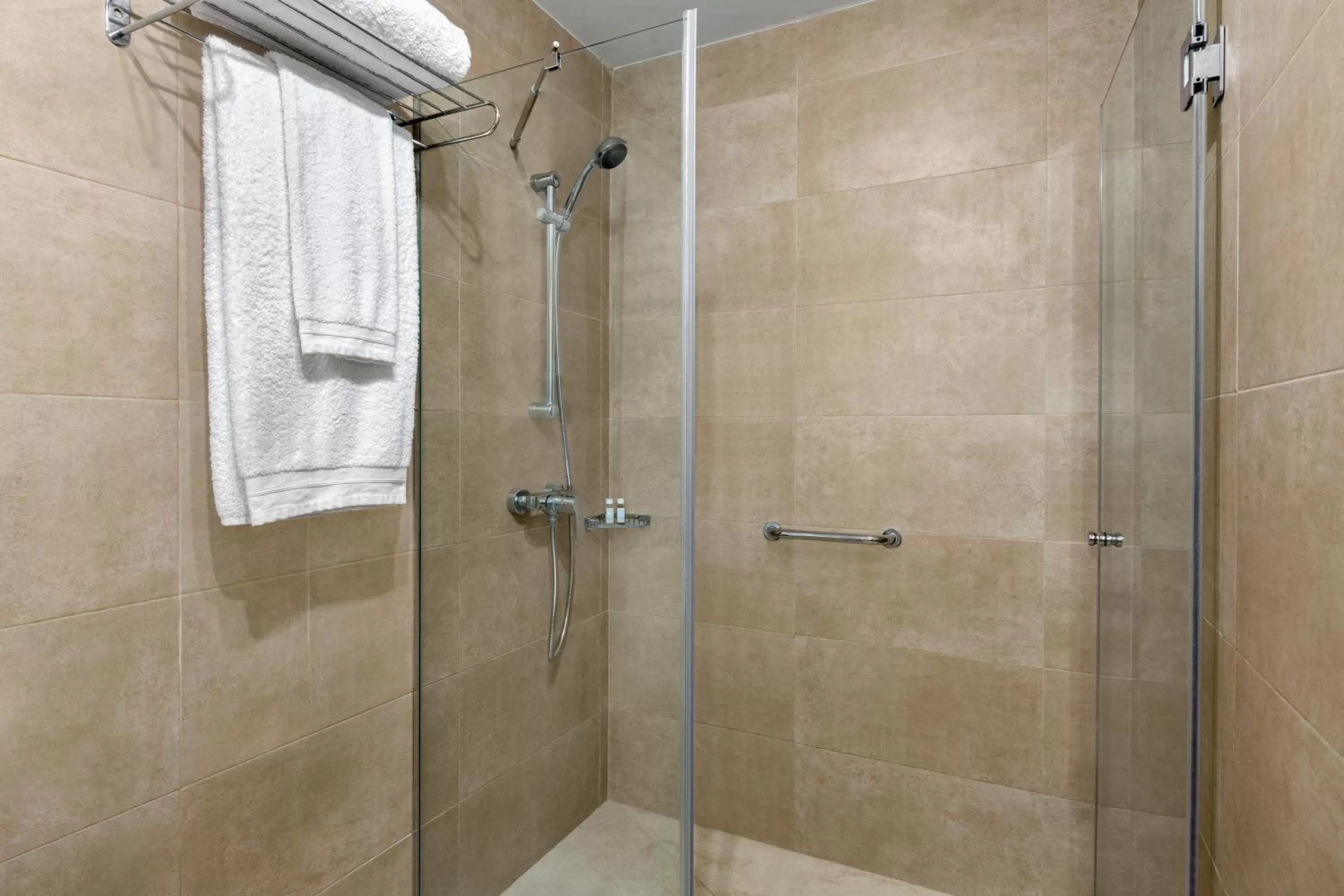Shower in Wyndham Residences Golf del Sur