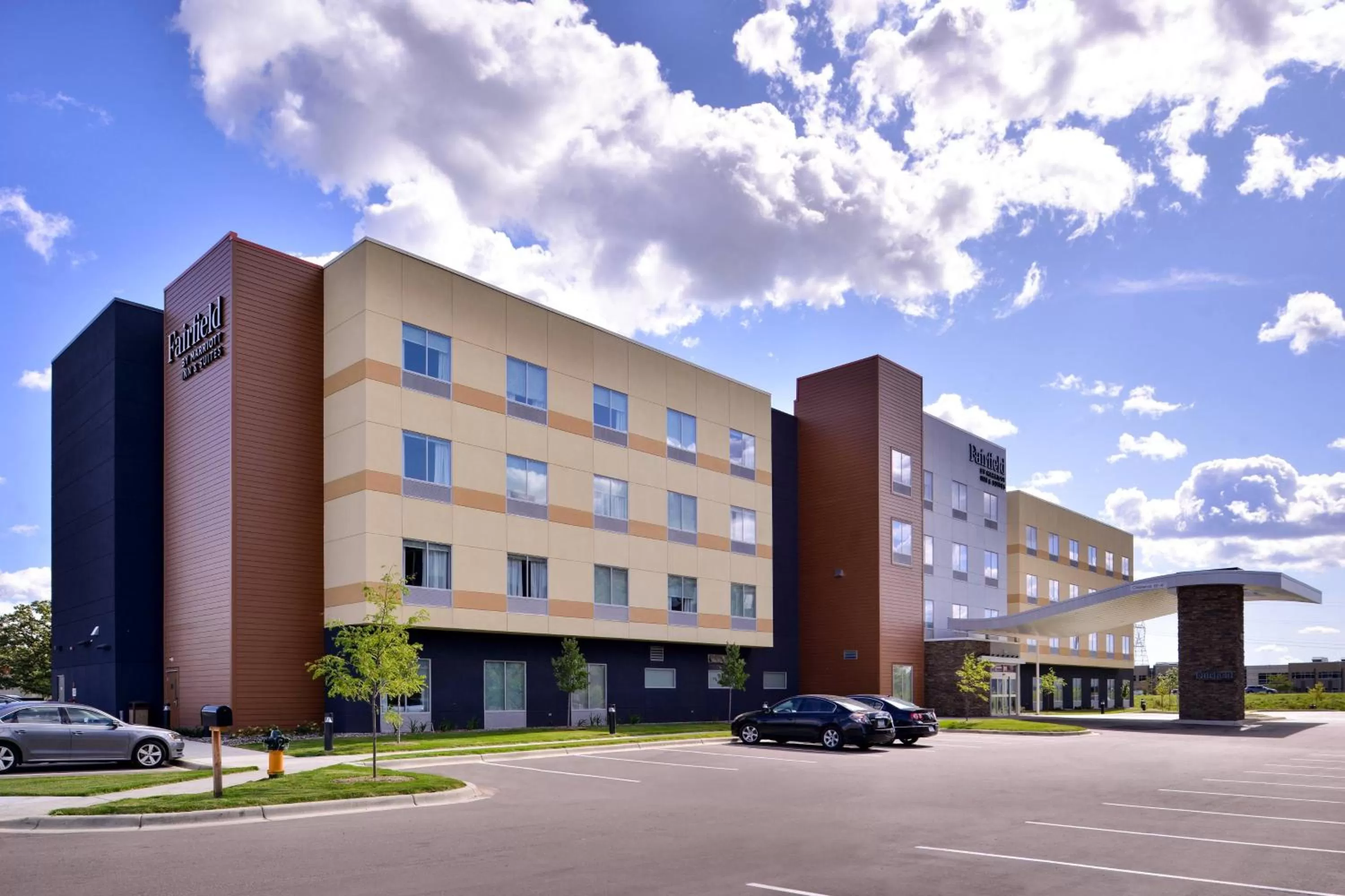 Property building in Fairfield Inn and Suites by Marriott Minneapolis Shakopee