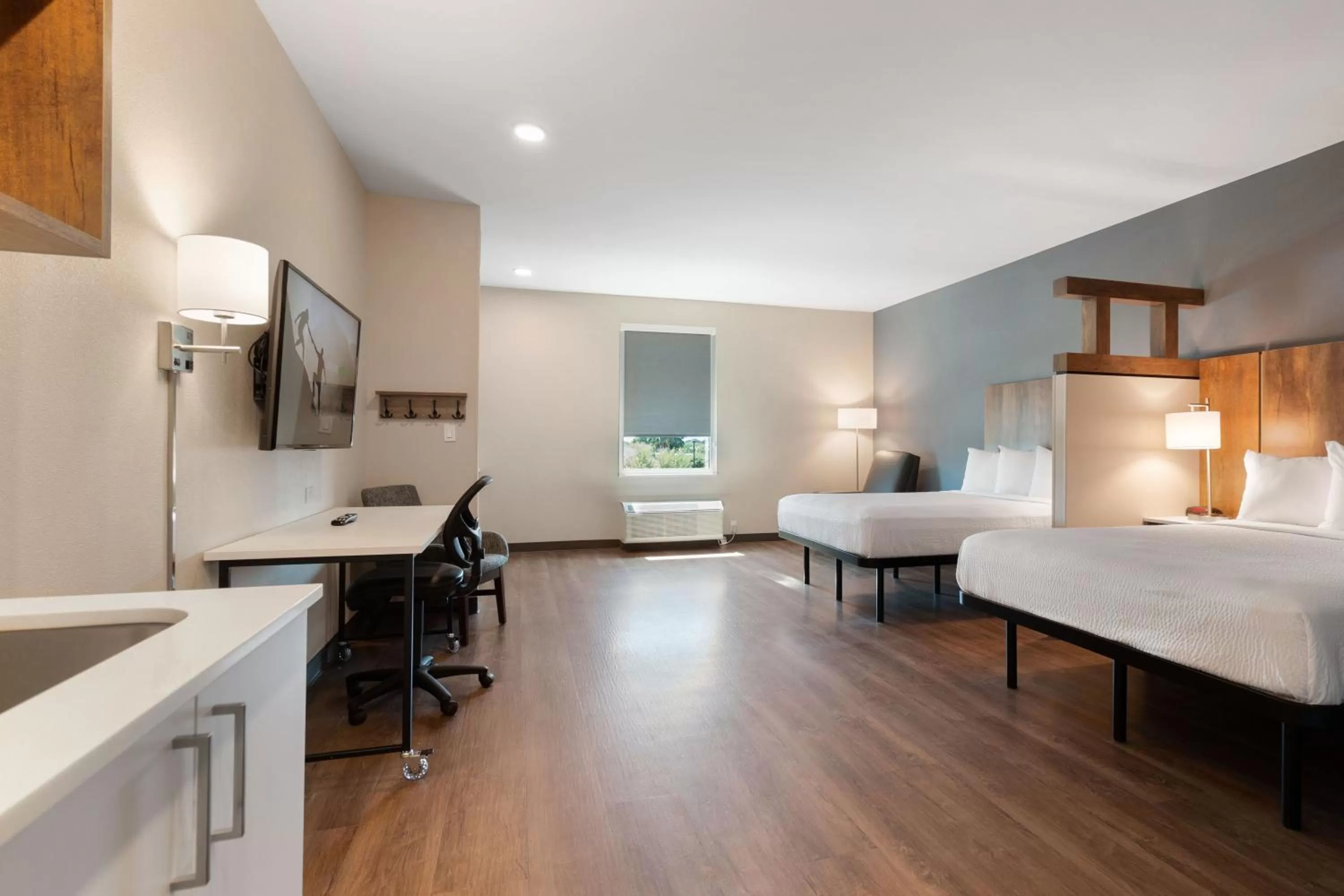 Photo of the whole room, Bed in Extended Stay America Premier Suites - Port Charlotte - I-75