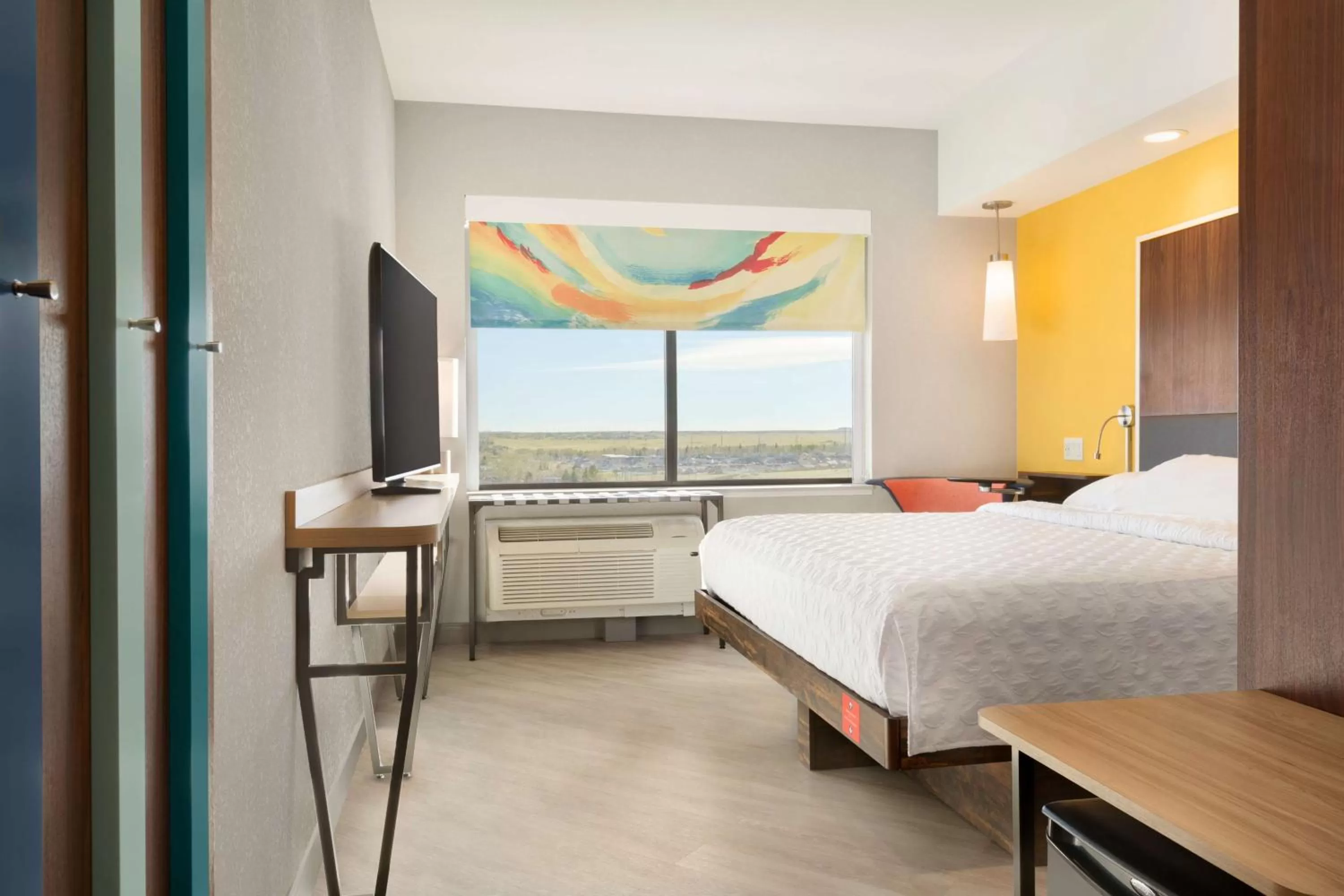 Bedroom, Bed in Tru By Hilton Cheyenne