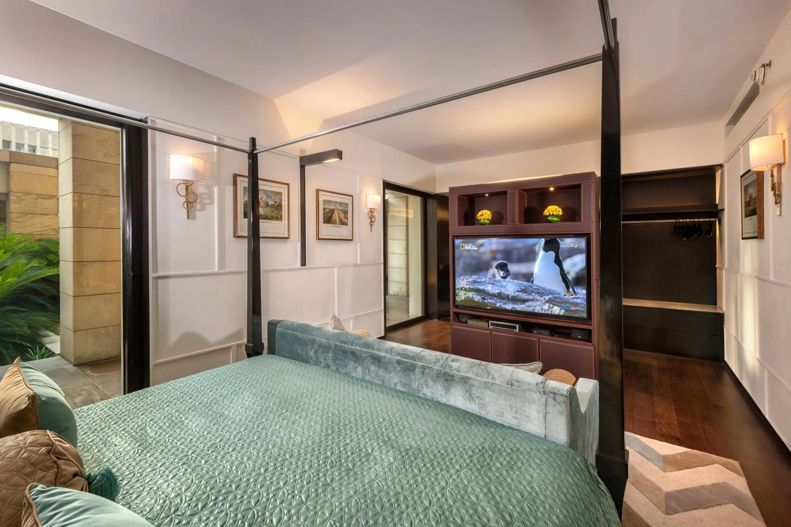 TV and multimedia, Bed in The Lodhi – A member of The Leading Hotels Of The World