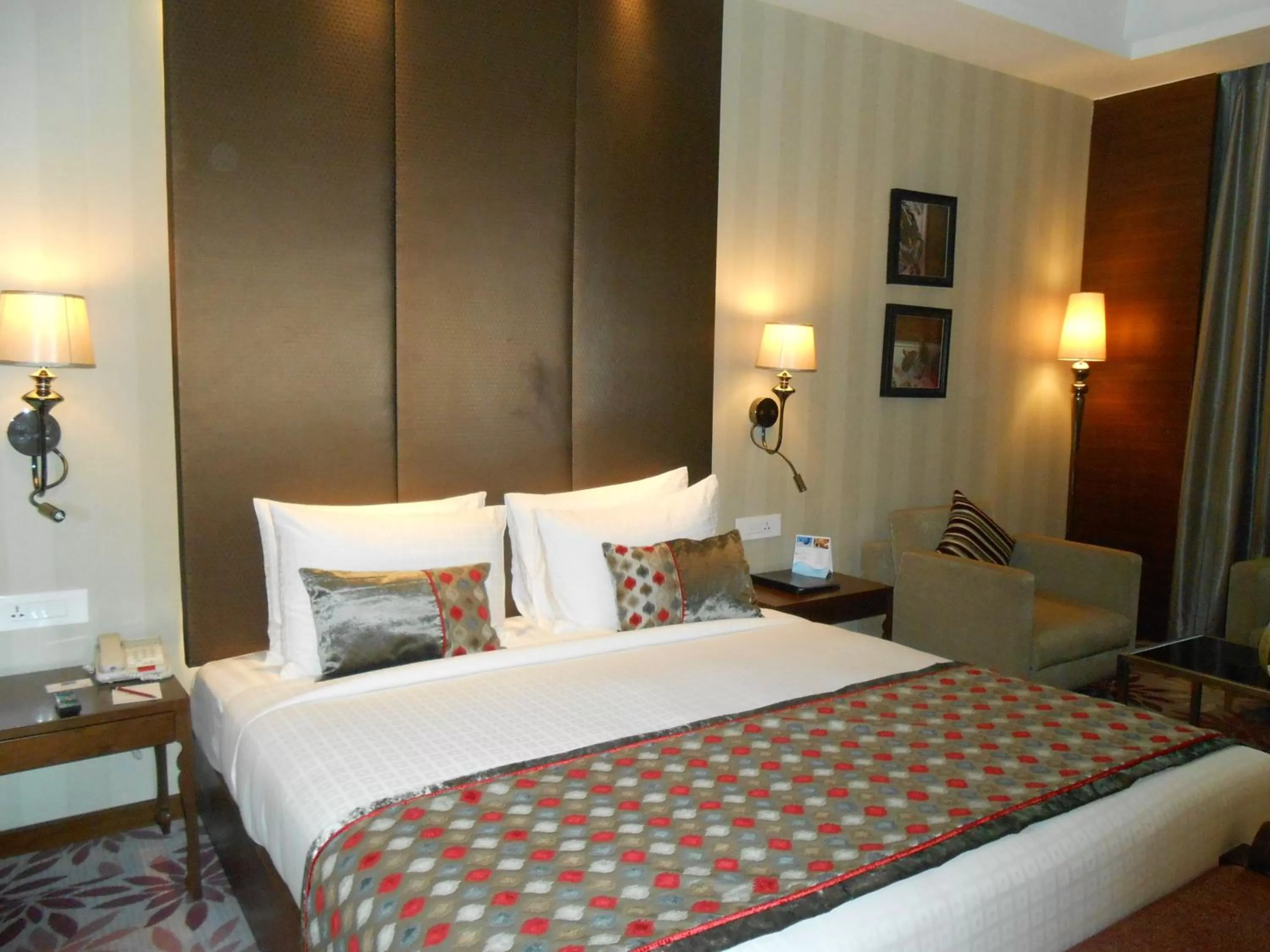 Bed in Pride Plaza Hotel, Kolkata