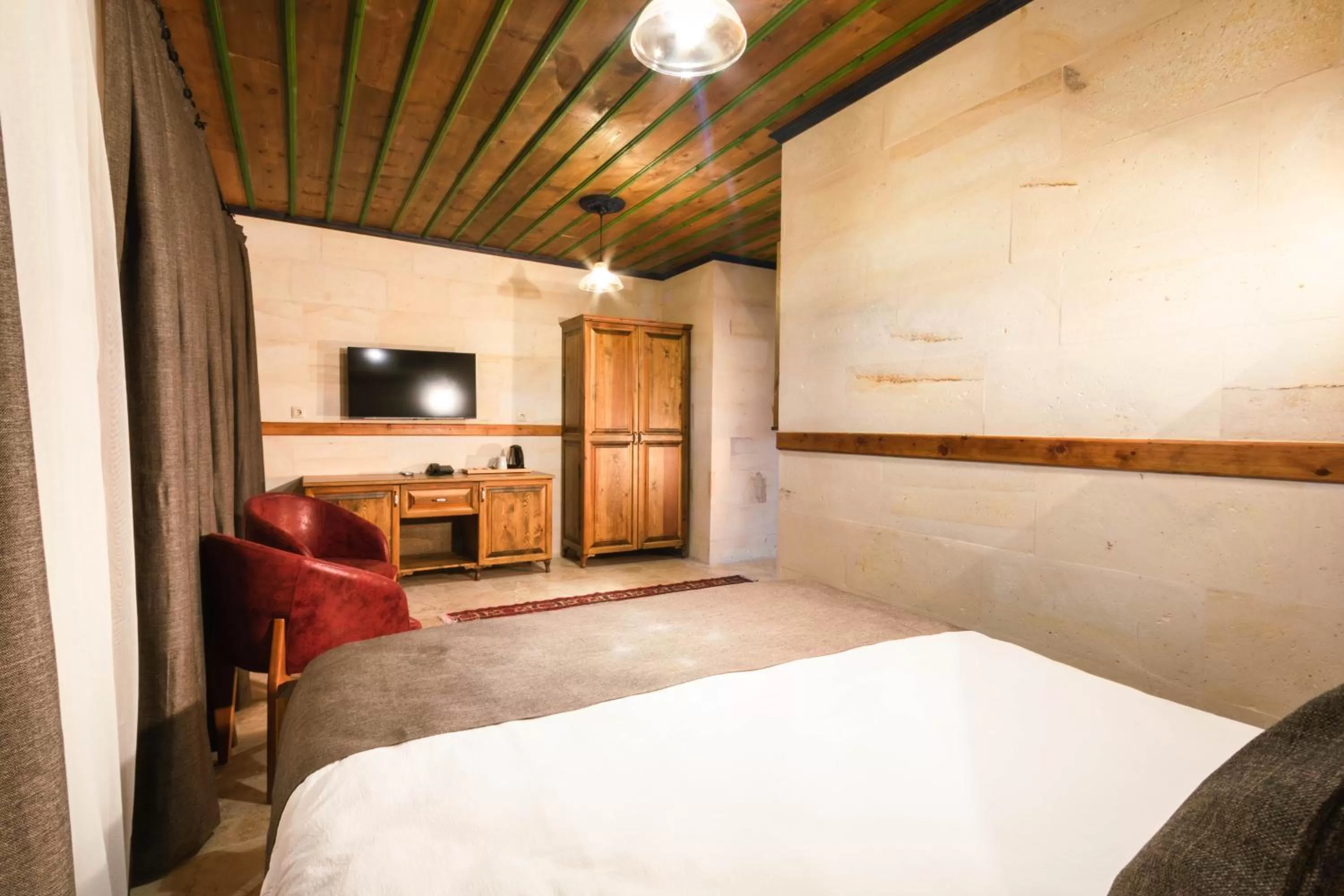 Bed in Sapphire Stone House