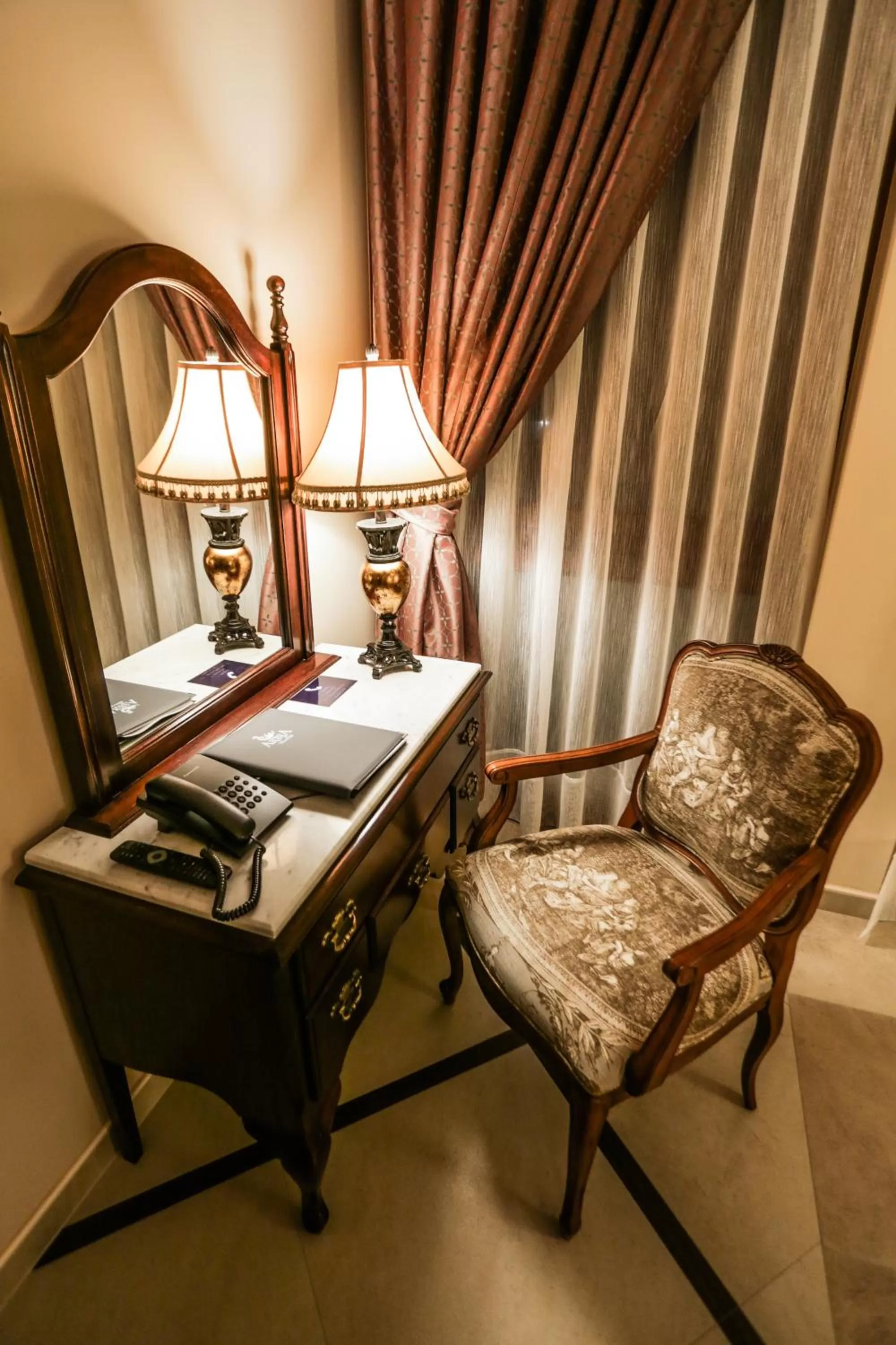 Bedroom, Bed in Arbia Dorka Heritage Palace