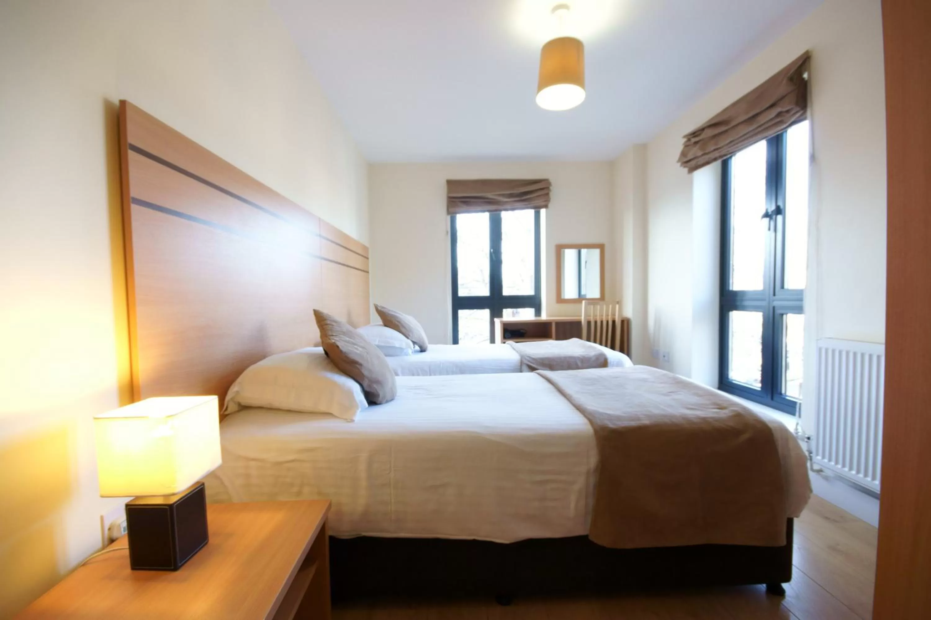 Bedroom, Bed in Lodge Drive Serviced Apartments