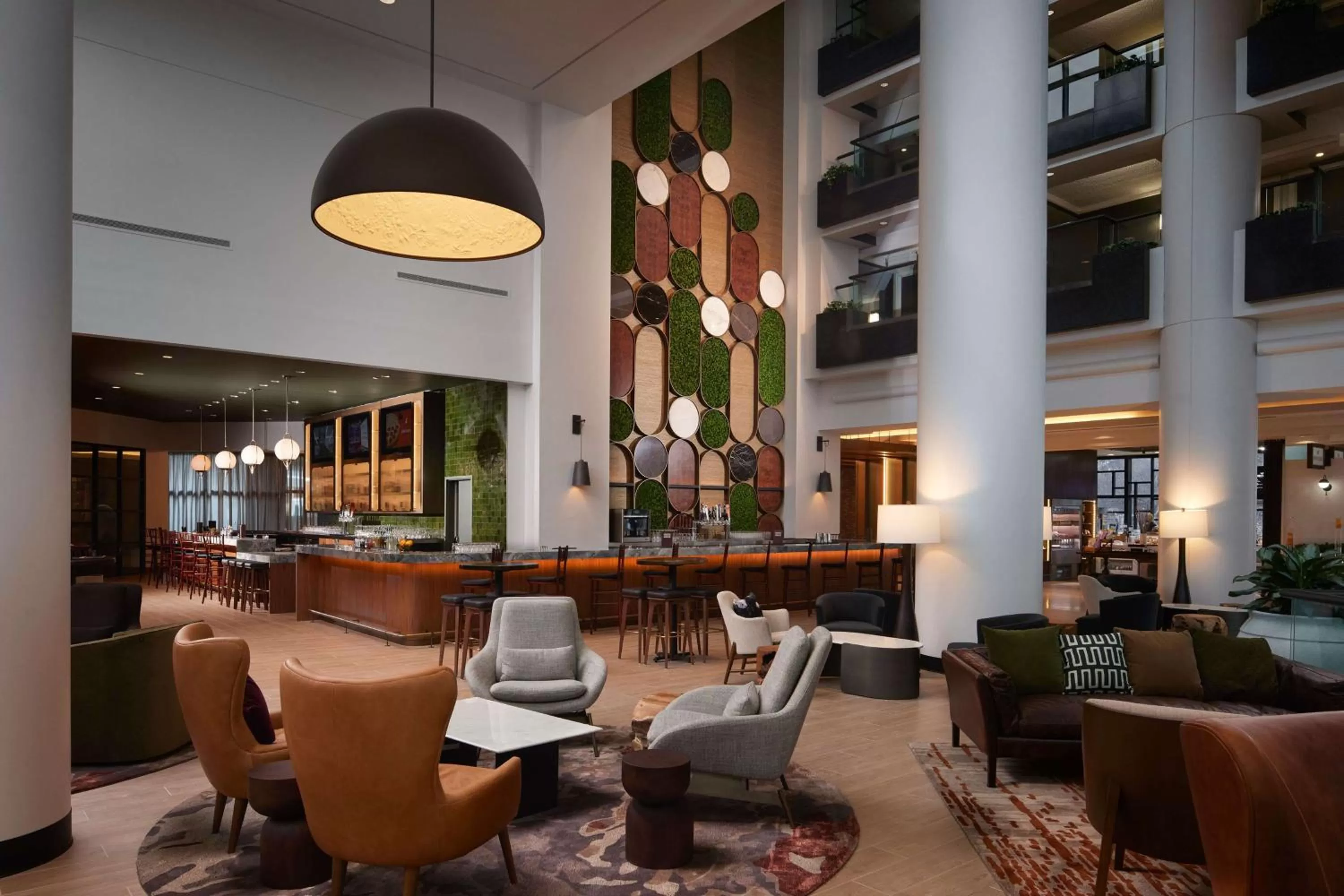 Lounge or bar in Hilton Atlanta Airport
