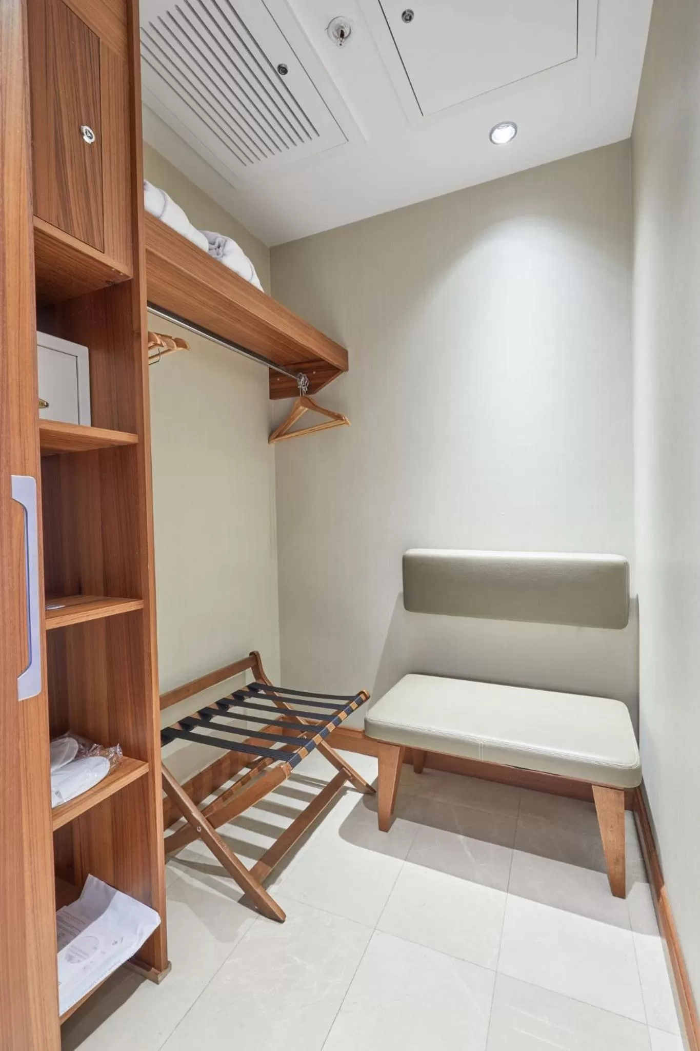 Decorative detail in Dedeman Zonguldak