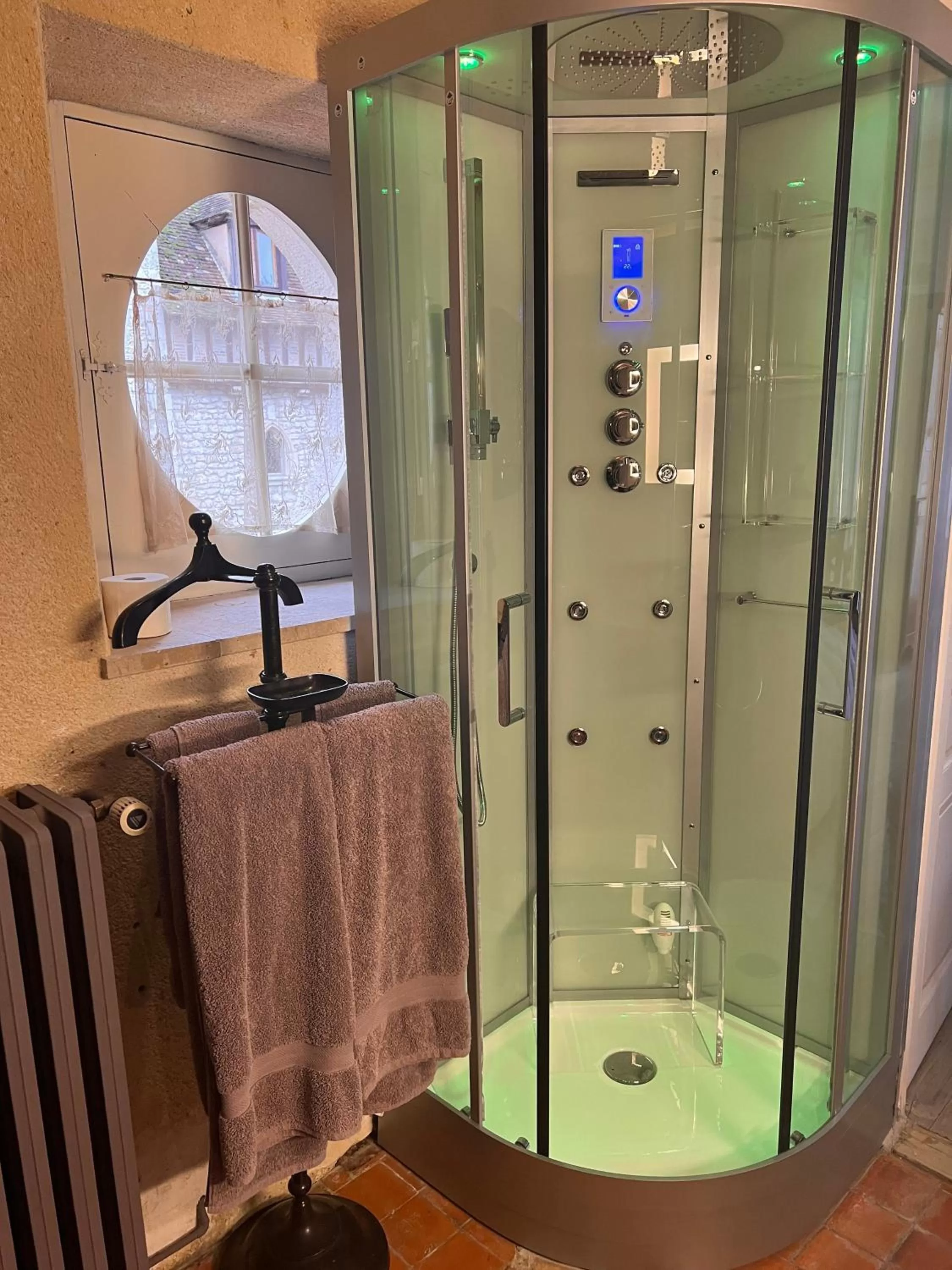 Property building, Bathroom in Demeure des Vieux Bains