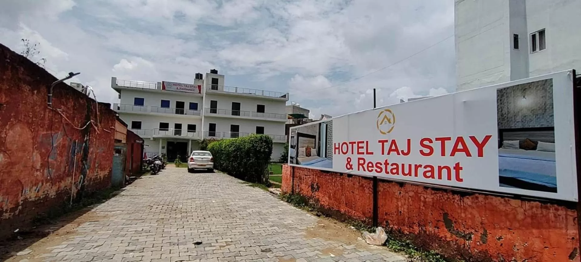 Property Building in Hotel Taj Stay Agra