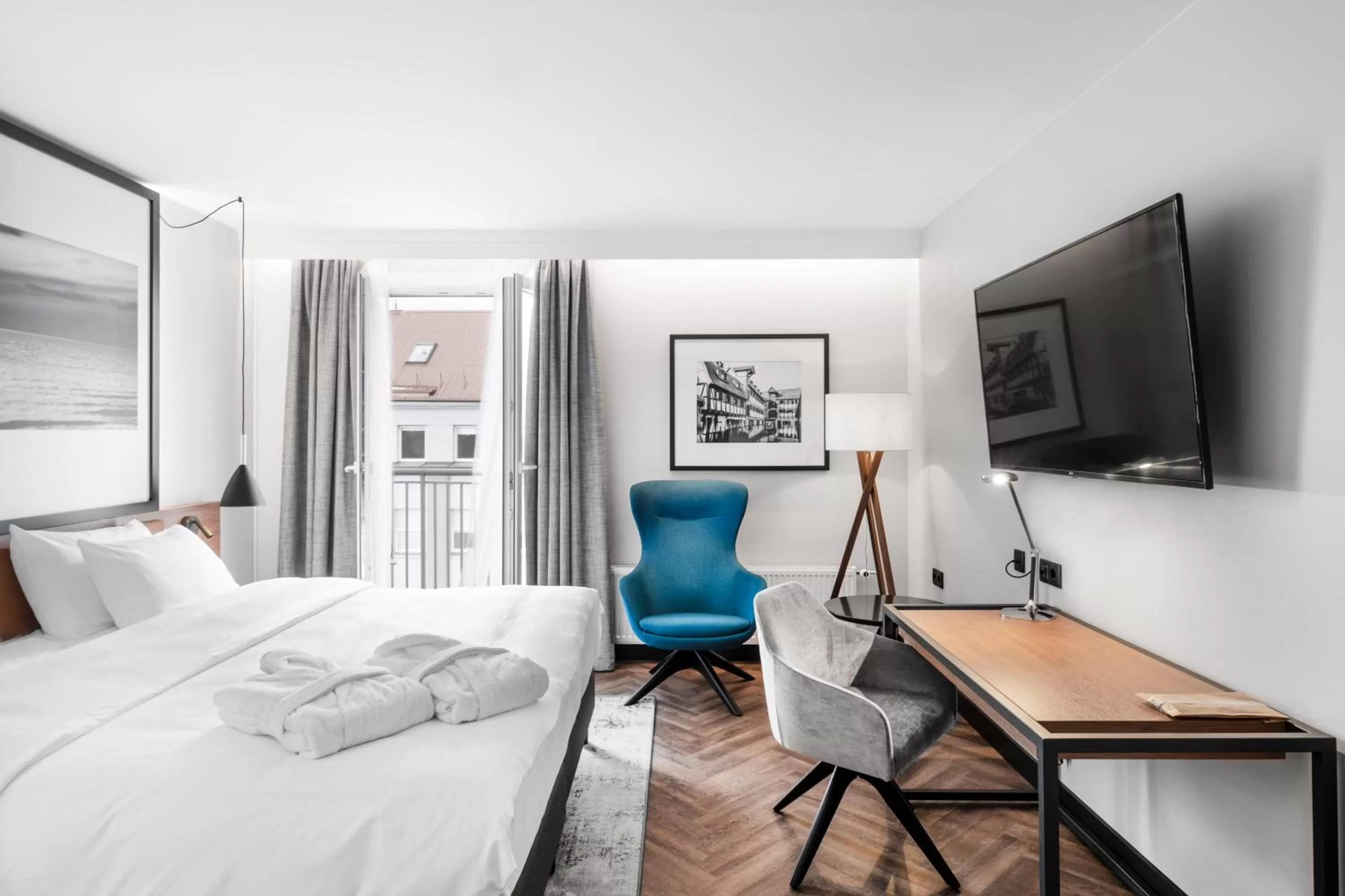 Photo of the whole room, Bed in MERCURE KLAIPEDA CITY HOTEL, Meetings, Events, Restaurant & Bar - Accor Group, Pet Stay FREE