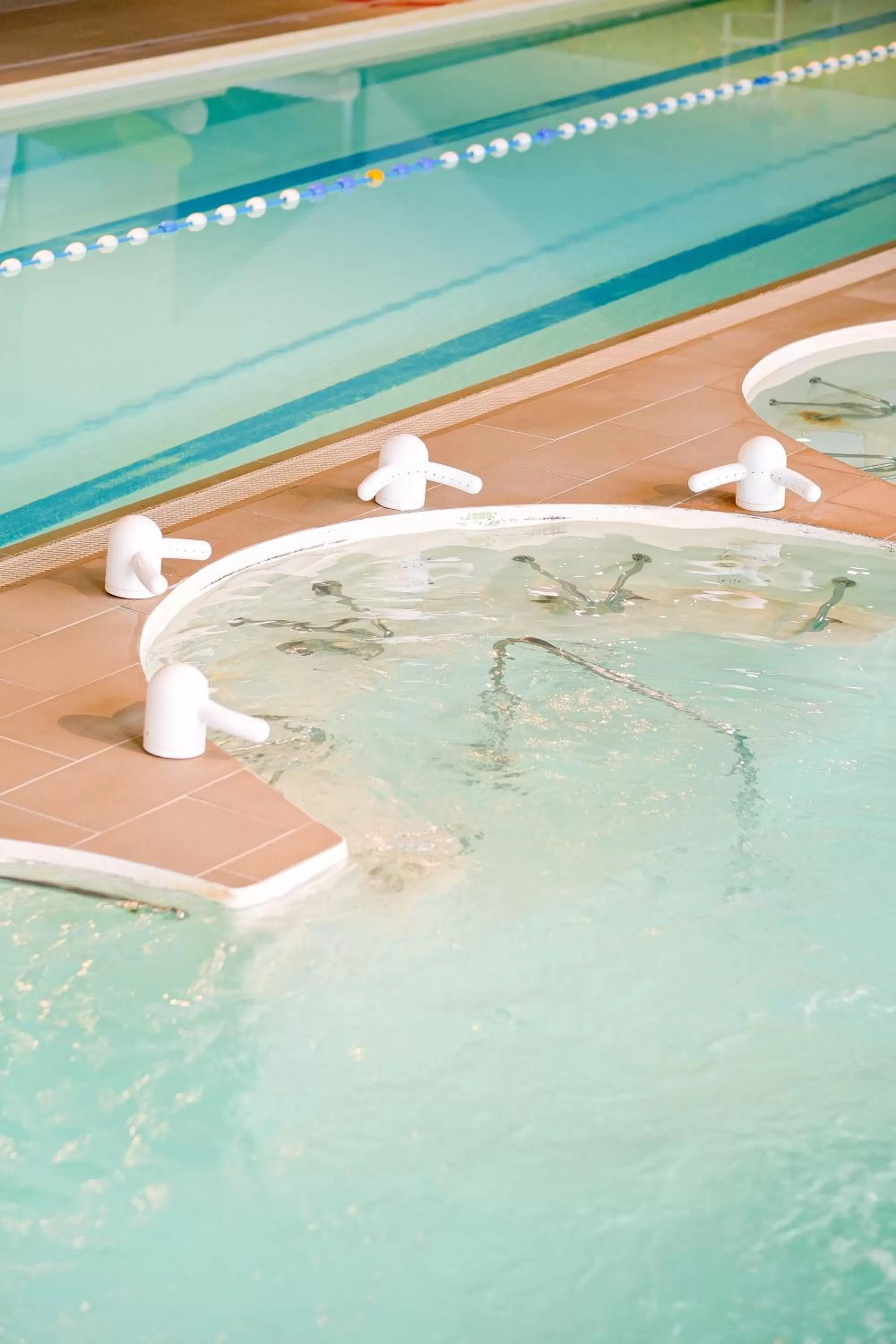 Swimming pool, Water Park in Thalazur Carnac - Hôtel & Spa