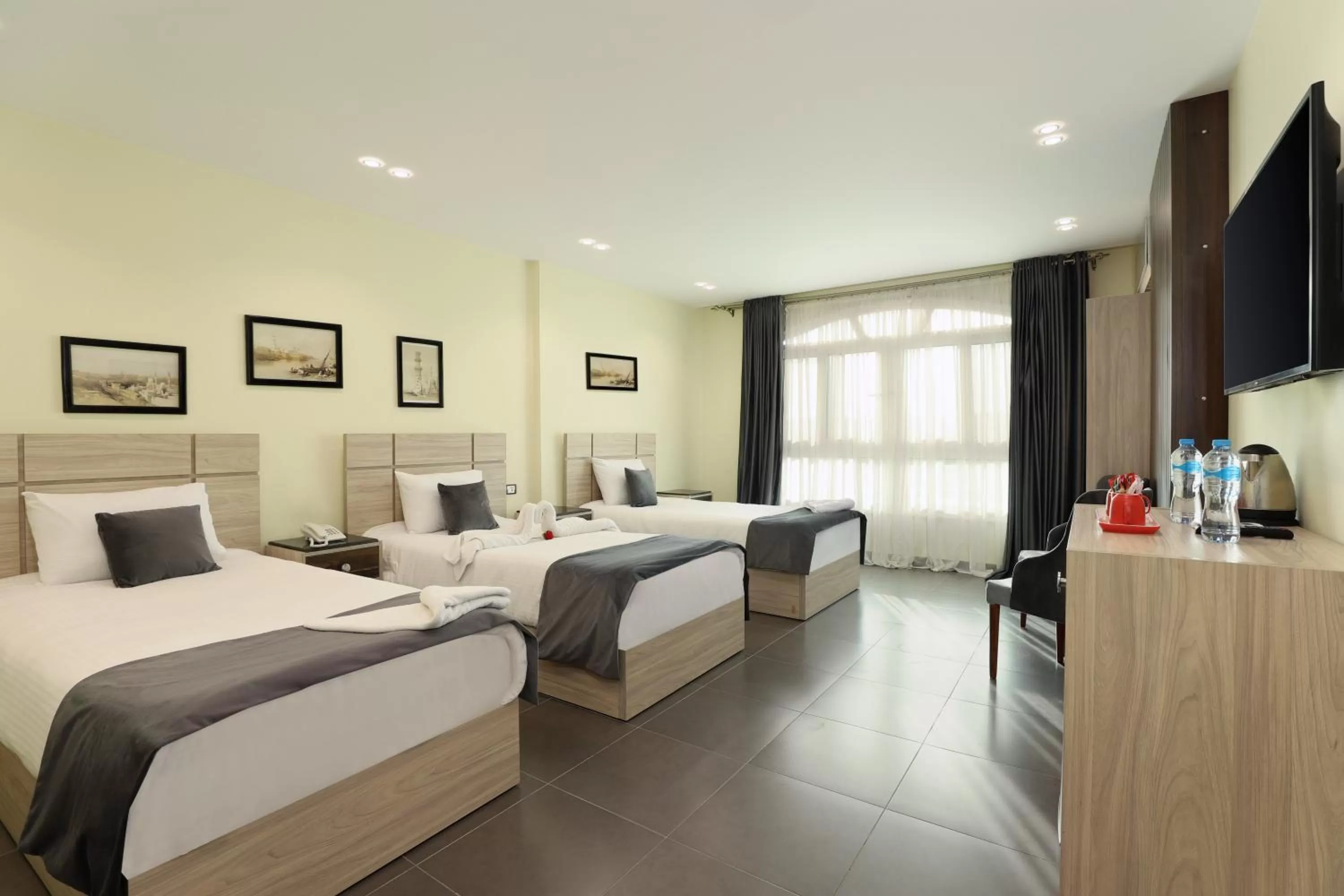 Photo of the whole room, Bed in Brothers Pyramids View