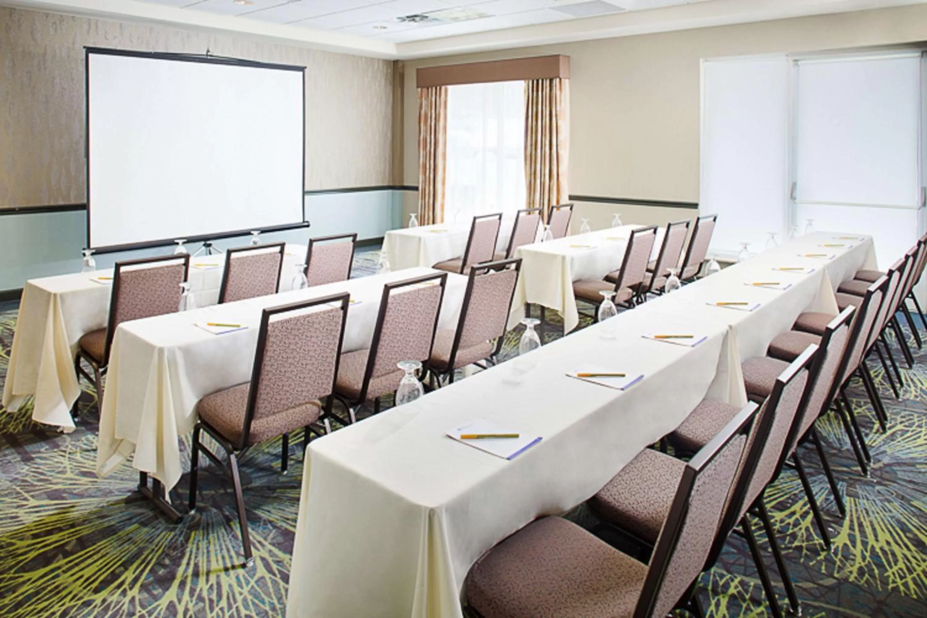 Meeting/conference room in Hilton Garden Inn Albany Airport