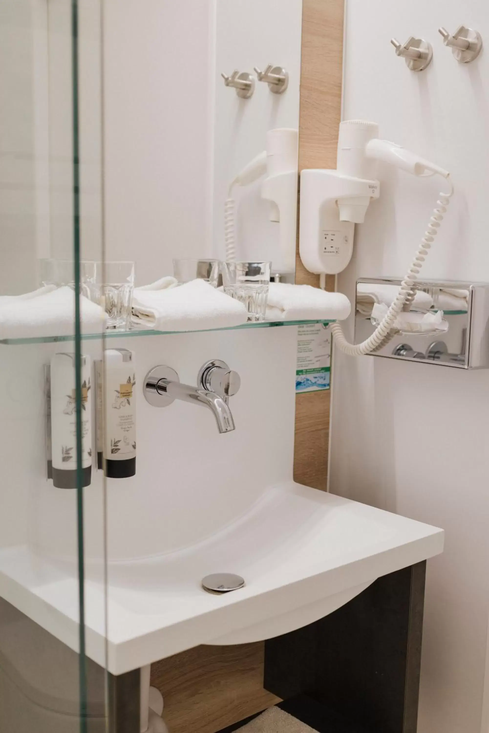 Double Room in Kracher Hotel Doppelzimmer - inklusive Pool Double Room in Kracher Hotel Doppelzimmer - inklusive Pool