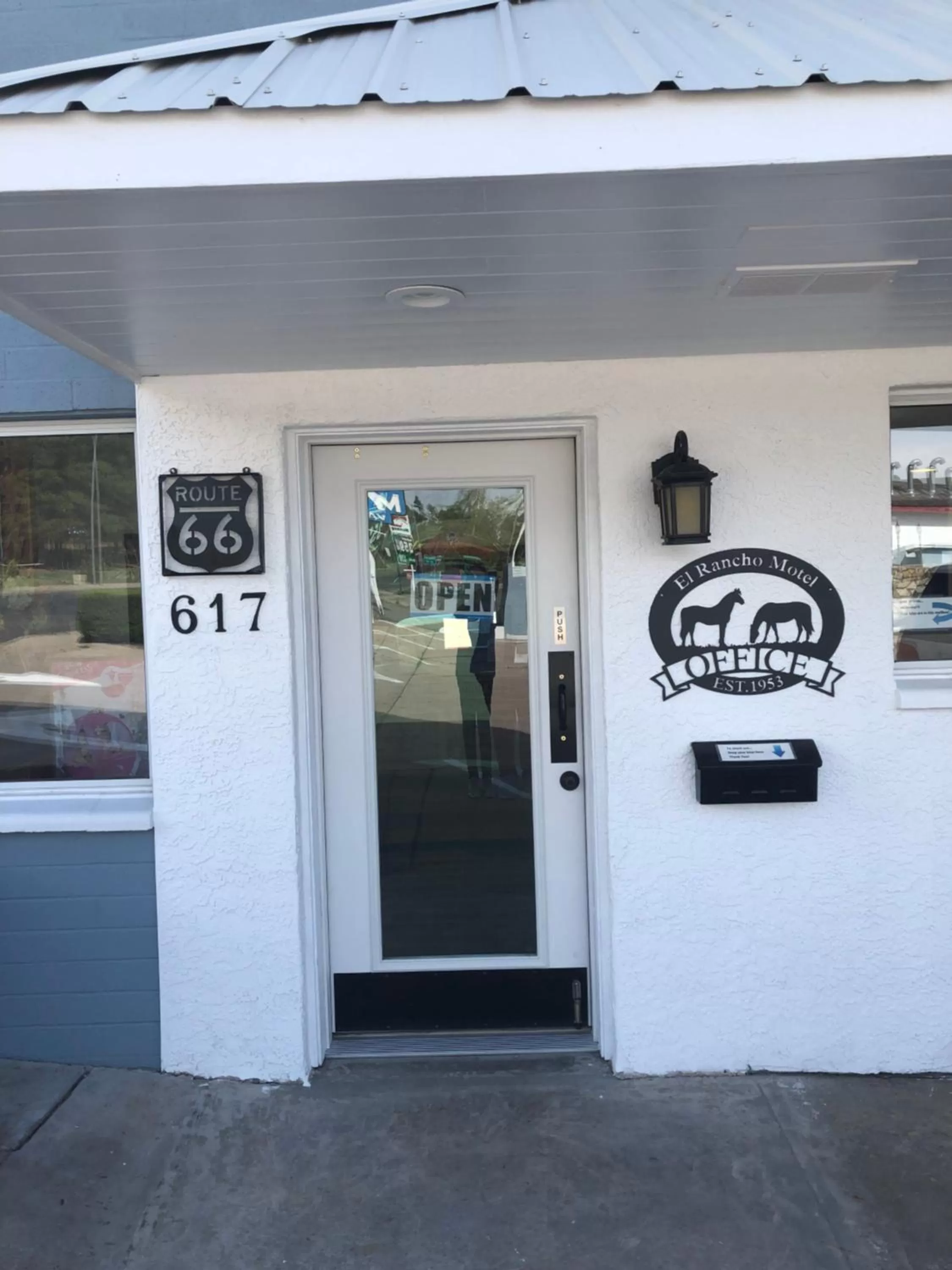 Facade/Entrance in El Rancho Motel