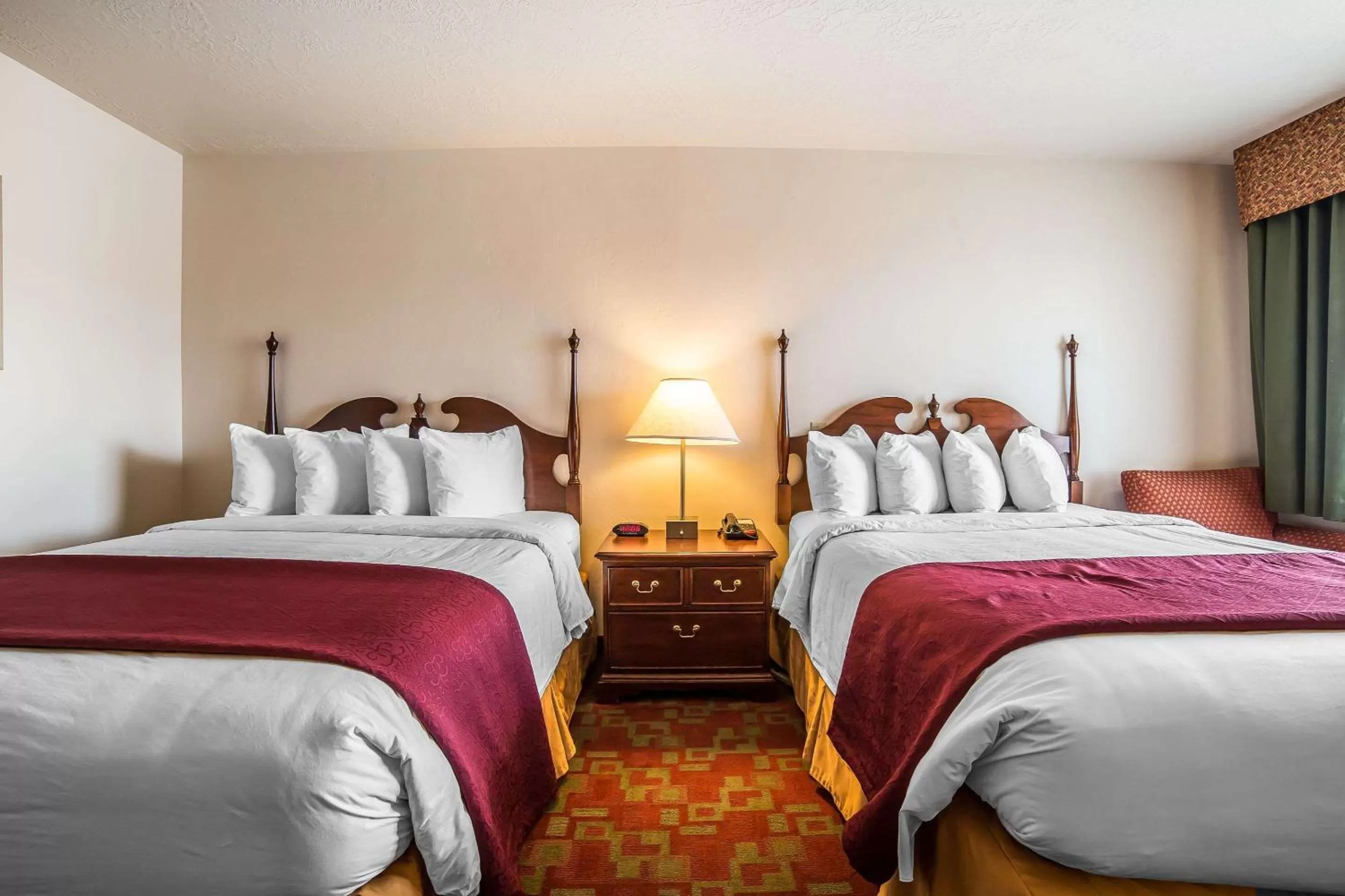 Photo of the whole room, Bed in Quality Inn Evanston near Wyoming Downs