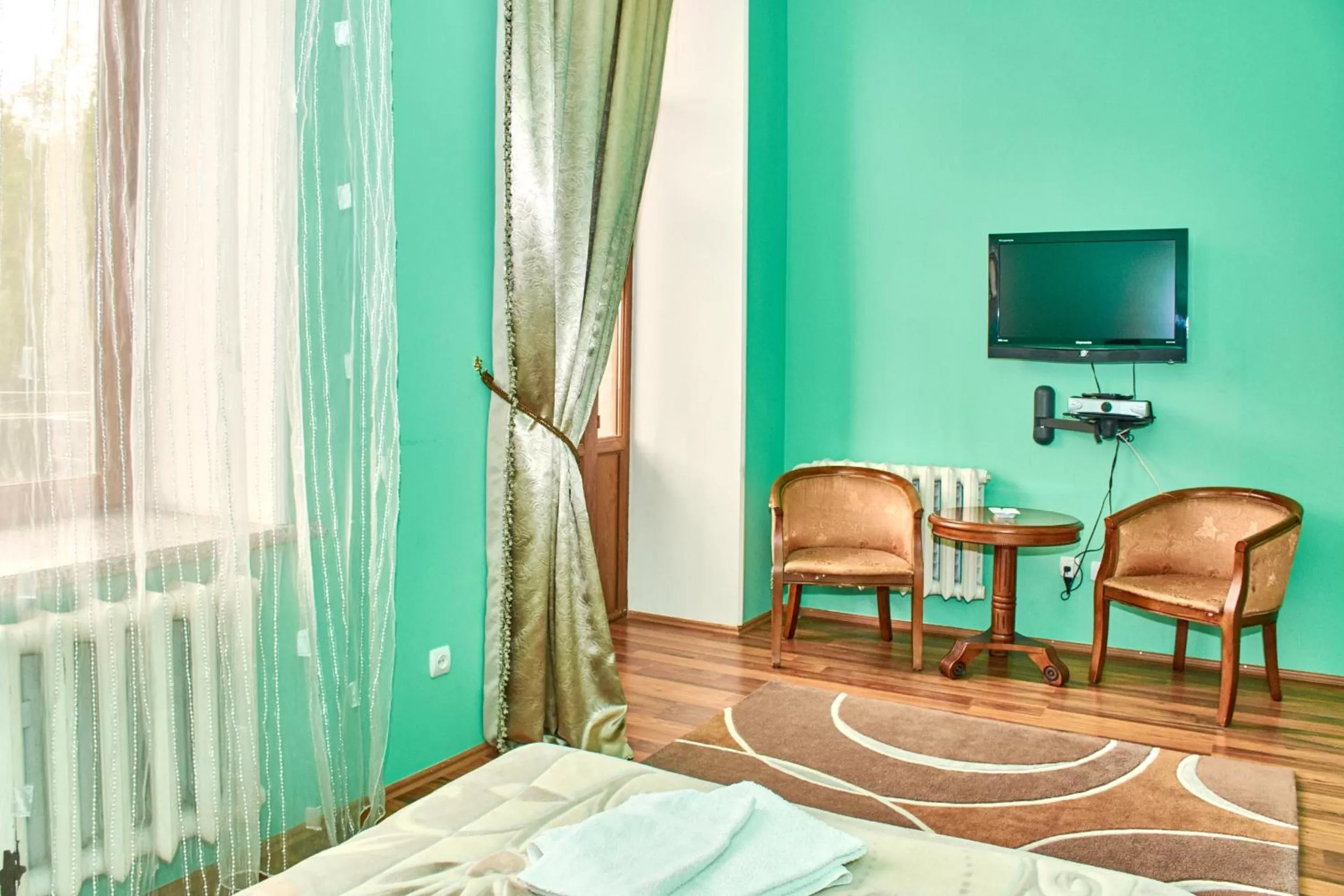 TV/Entertainment Center in Hotel Art-Seg