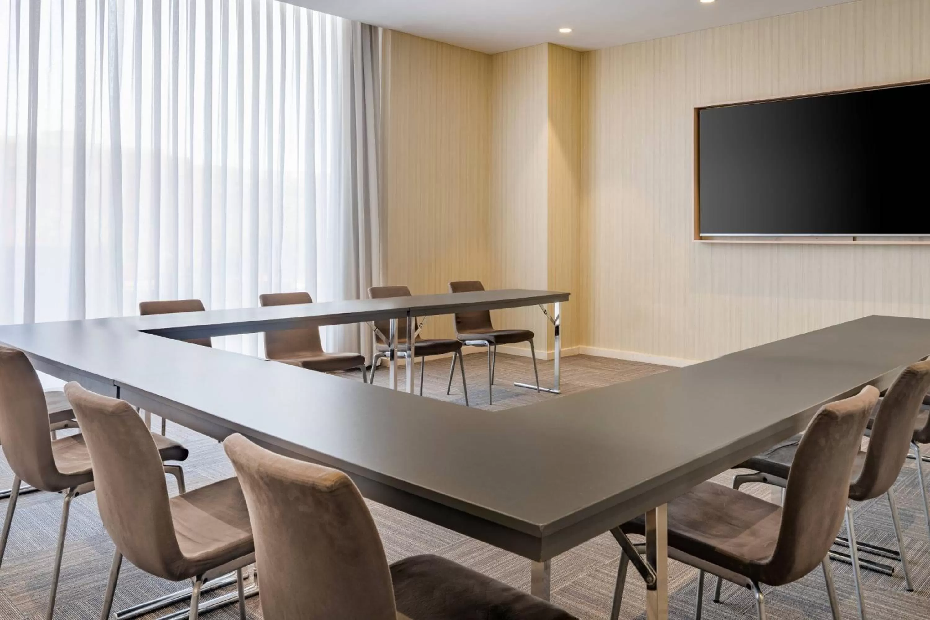 Meeting/conference room in AC Hotel Valencia by Marriott