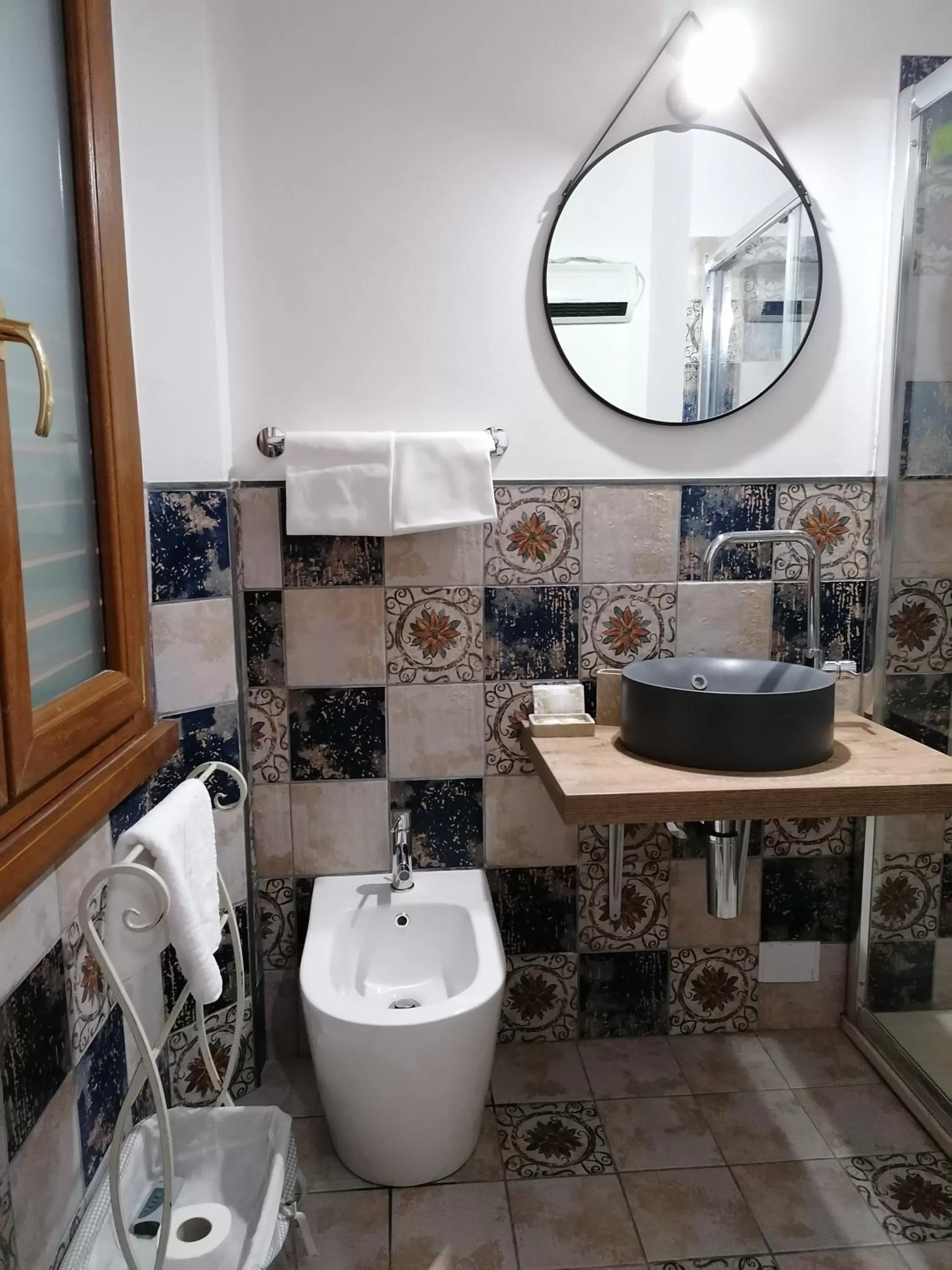 Bathroom in Cicerone Guest House