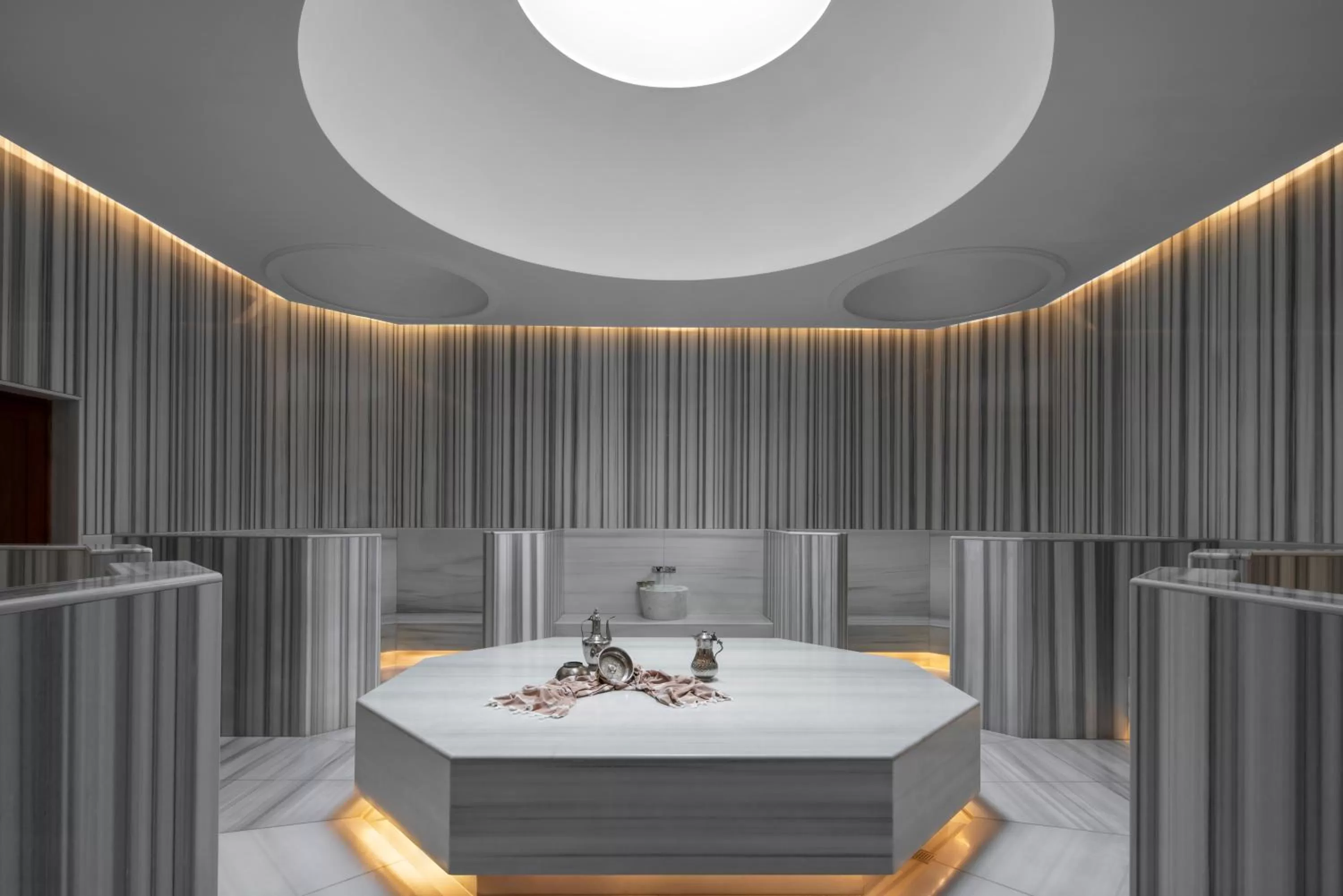 Public Bath, Bed in Radisson Blu Hotel & Spa, Istanbul Tuzla