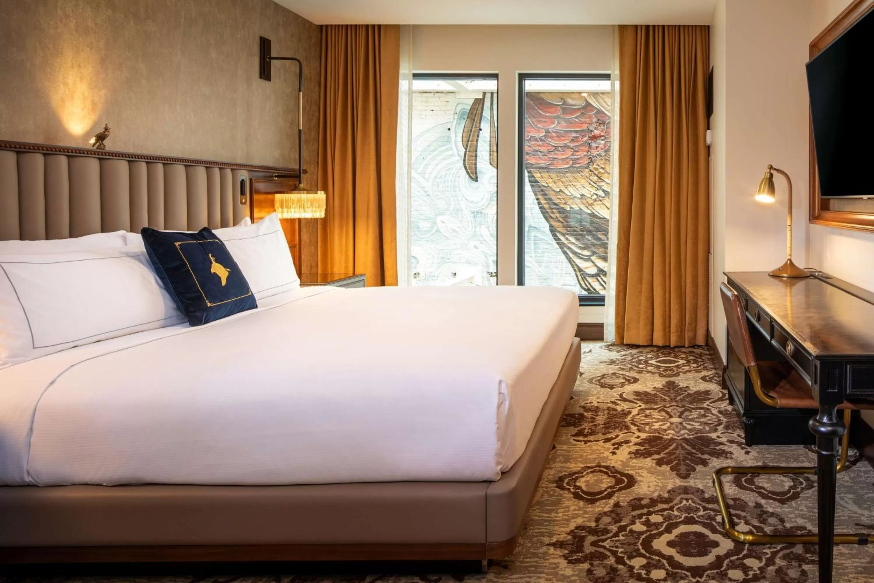 Bedroom, Bed in The Peregrine Omaha Downtown Curio Collection By Hilton