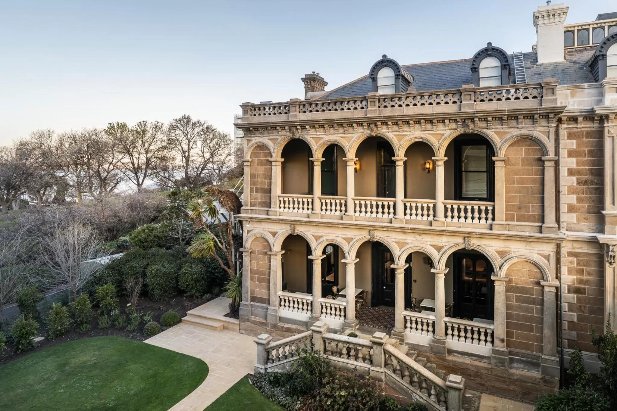 Property building in Lenna Of Hobart