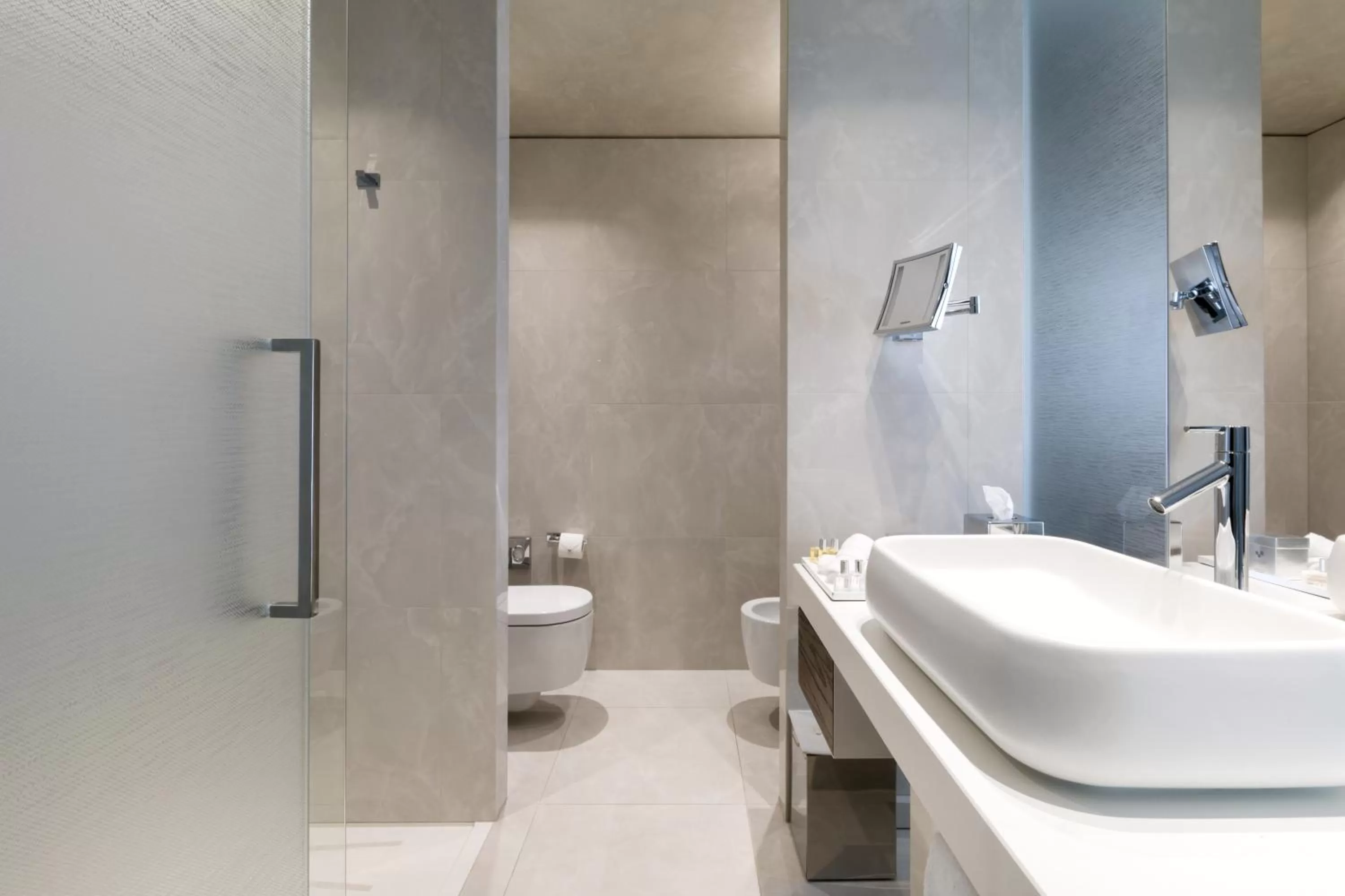 Toilet in Maritim Hotel Plaza Tirana