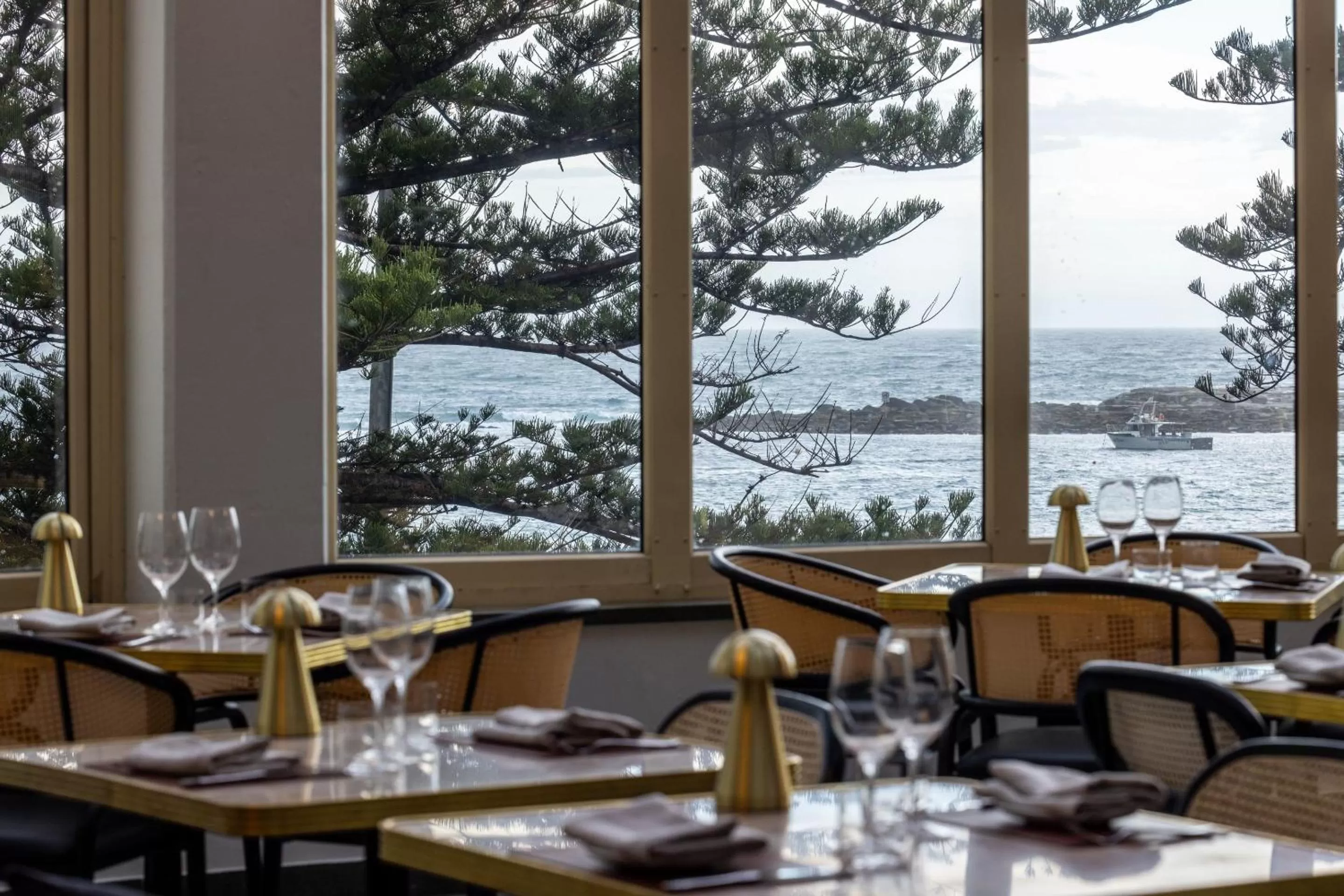 Restaurant/places to eat in Crowne Plaza Terrigal Pacific by IHG