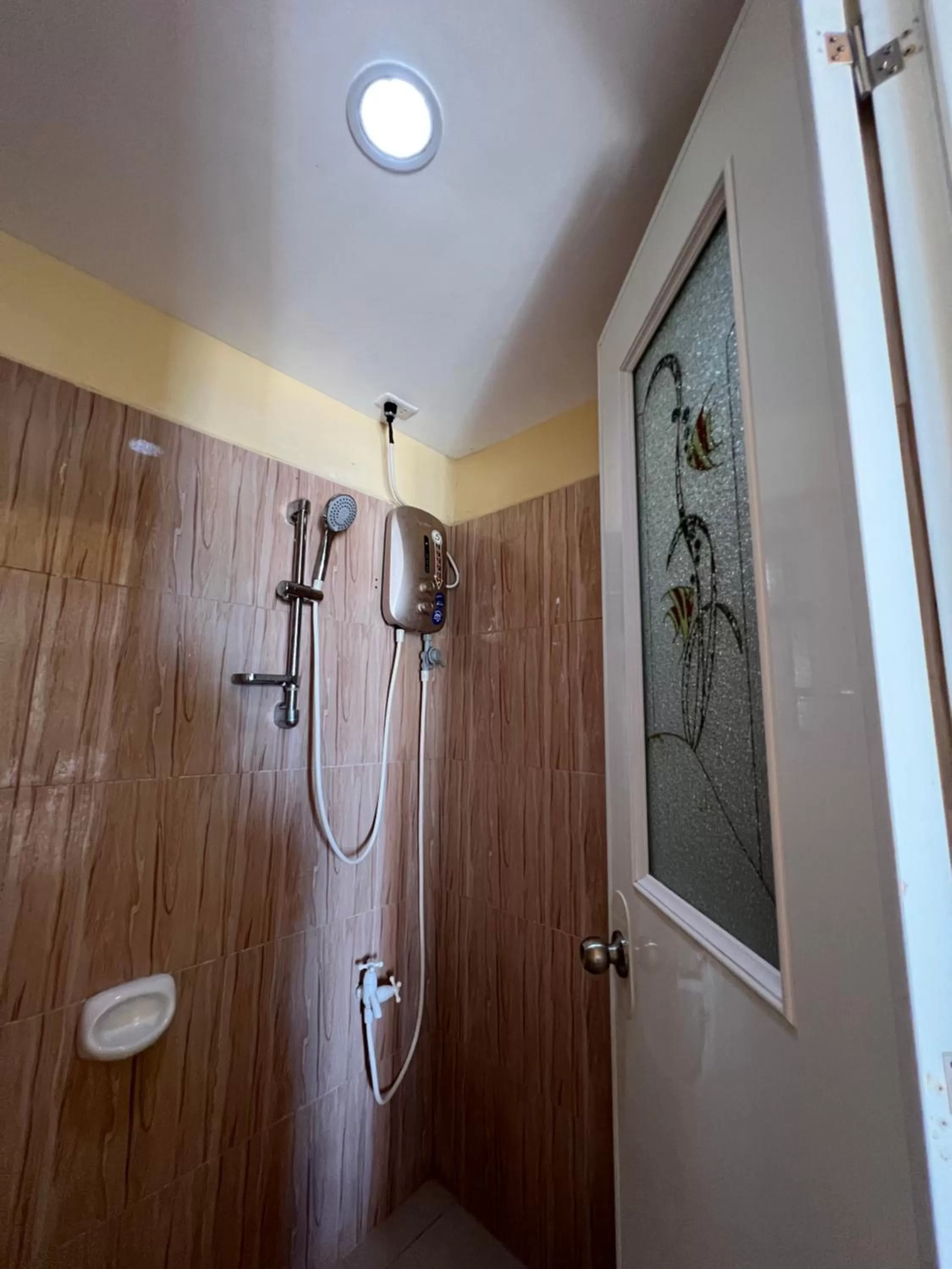 Shower in Ging-Ging Hotel And Resort