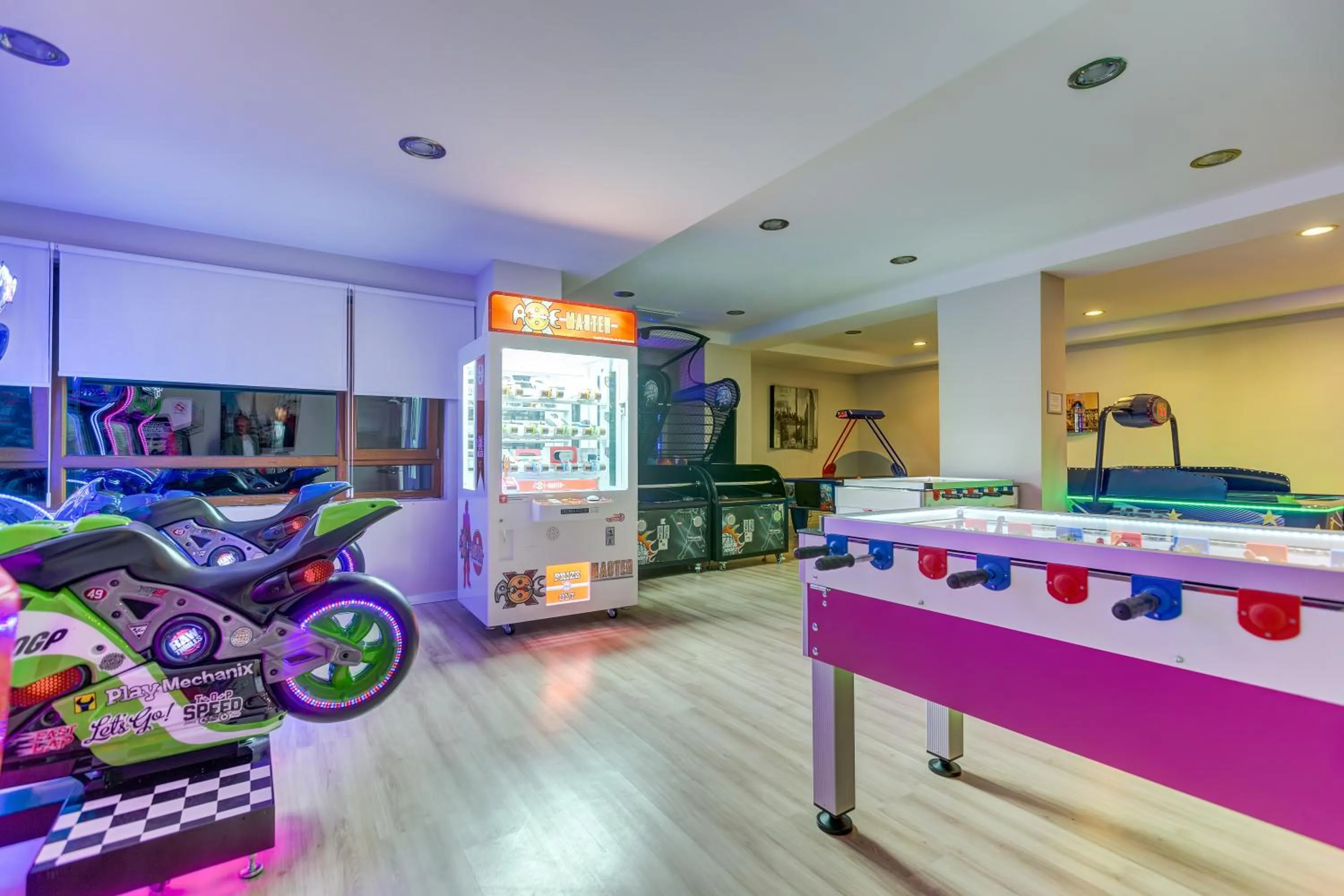 Game Room in Buyuk Abant Hotel